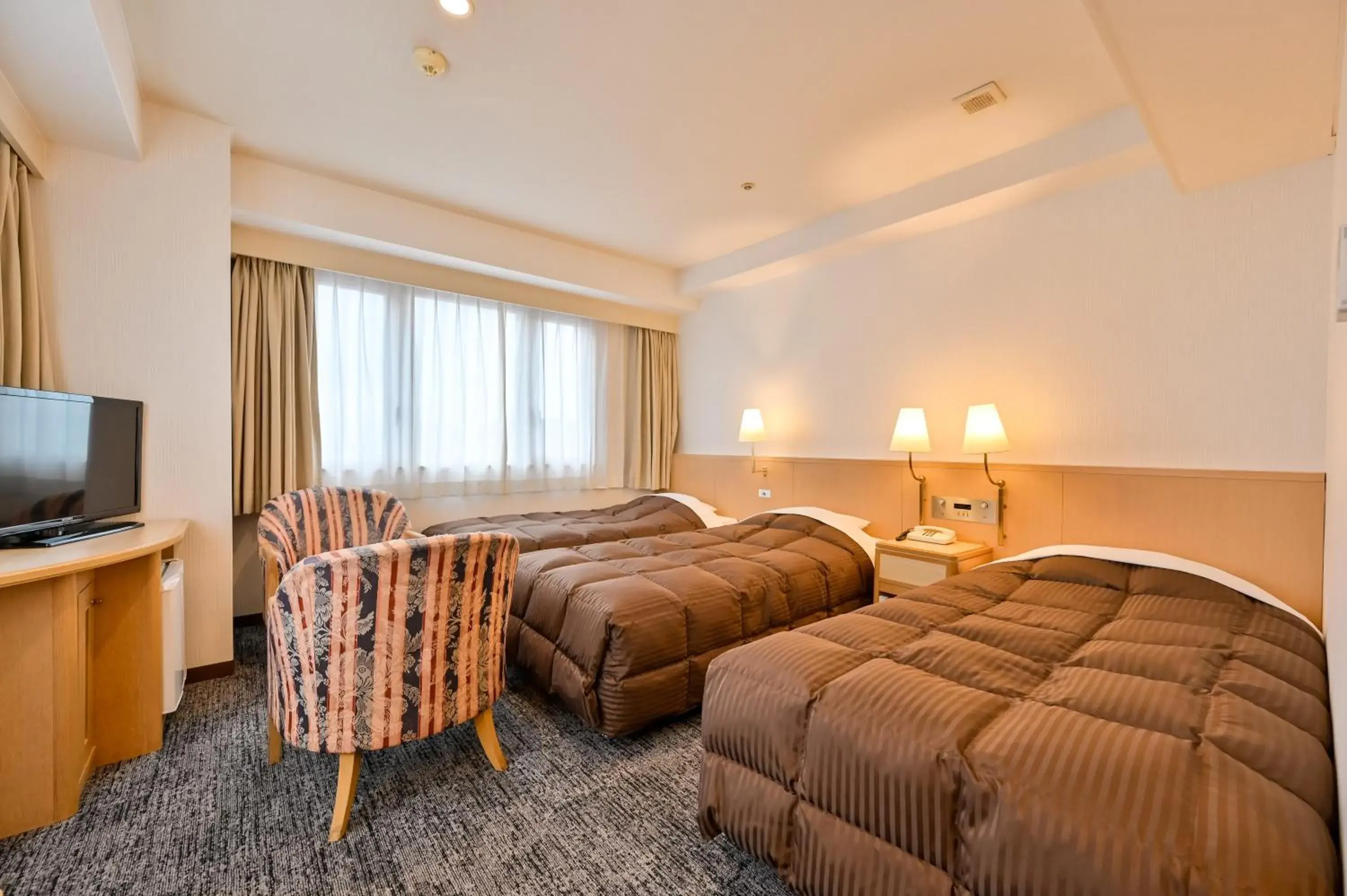 Triple Room - Annex - Non-Smoking in Hotel Sun Valley Annex Triple Room - Annex - Non-Smoking in Hotel Sun Valley Annex