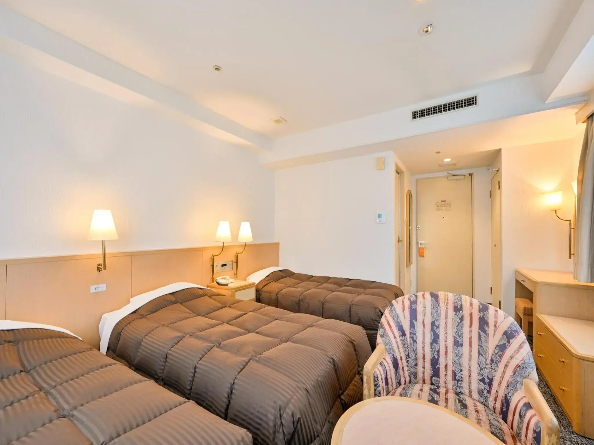 Triple Room - Annex - Non-Smoking in Hotel Sun Valley Annex Triple Room - Annex - Non-Smoking in Hotel Sun Valley Annex