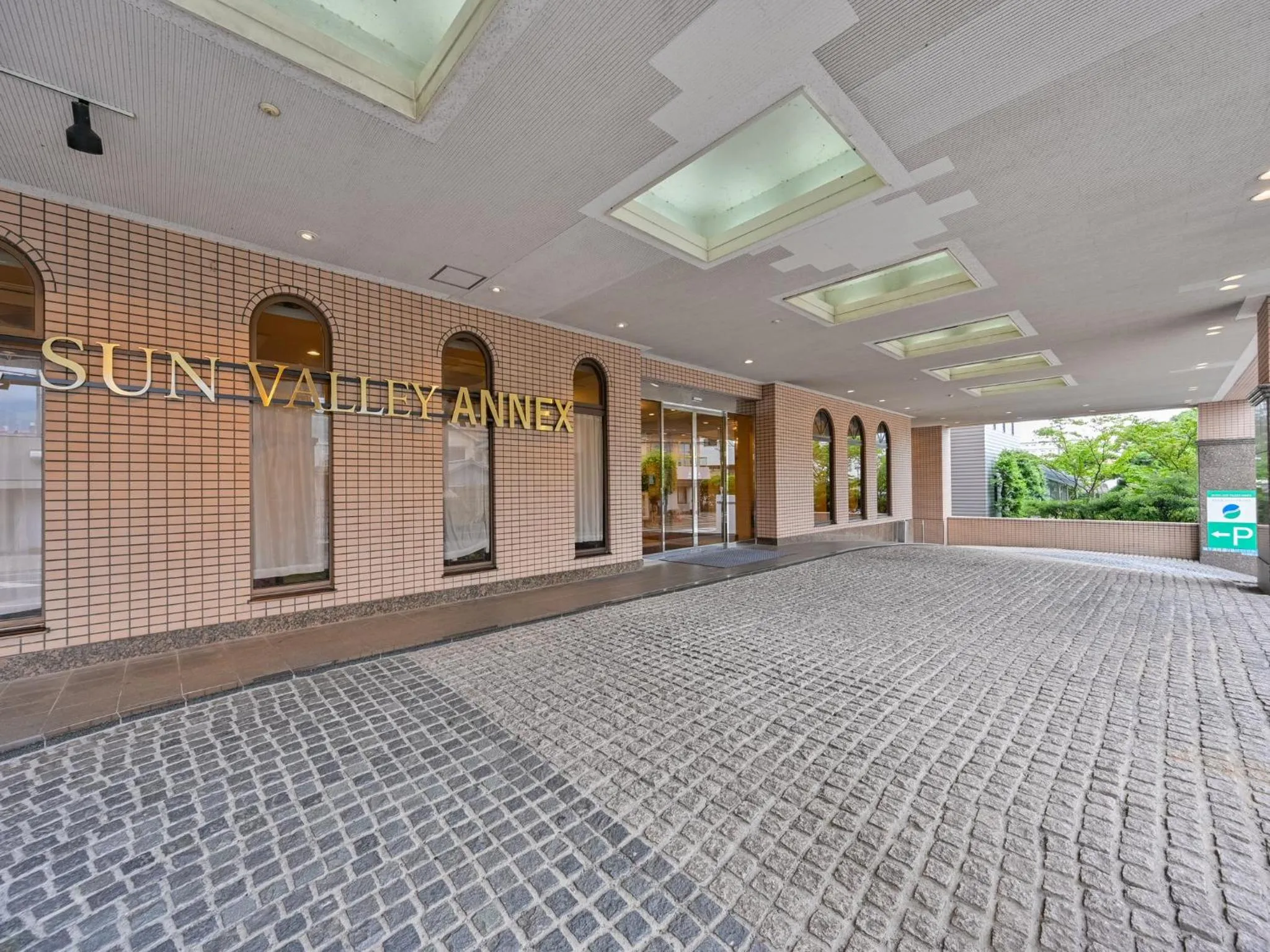 Day in Hotel Sun Valley Annex