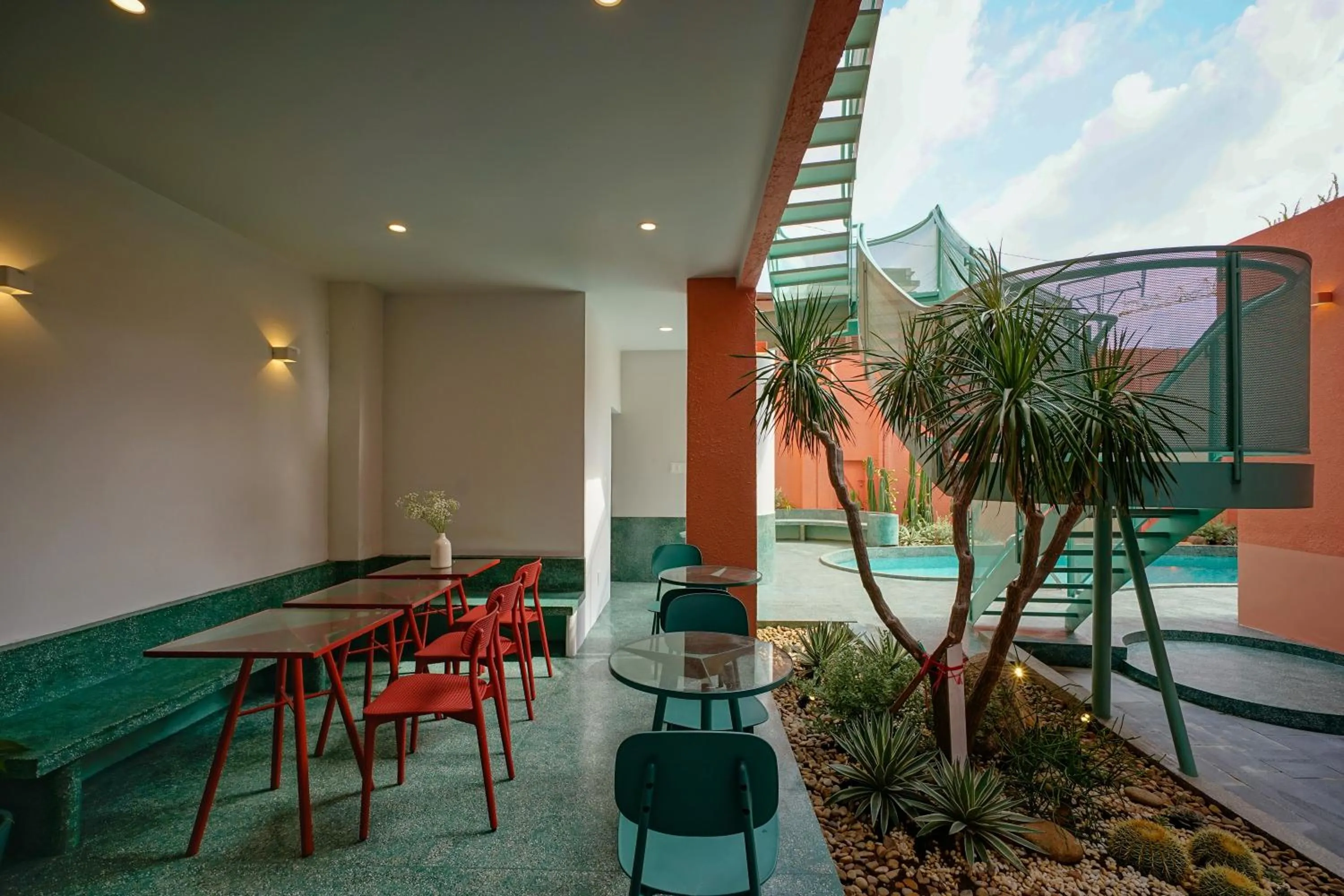 Restaurant/places to eat in La Memoria Hotel - City Centre