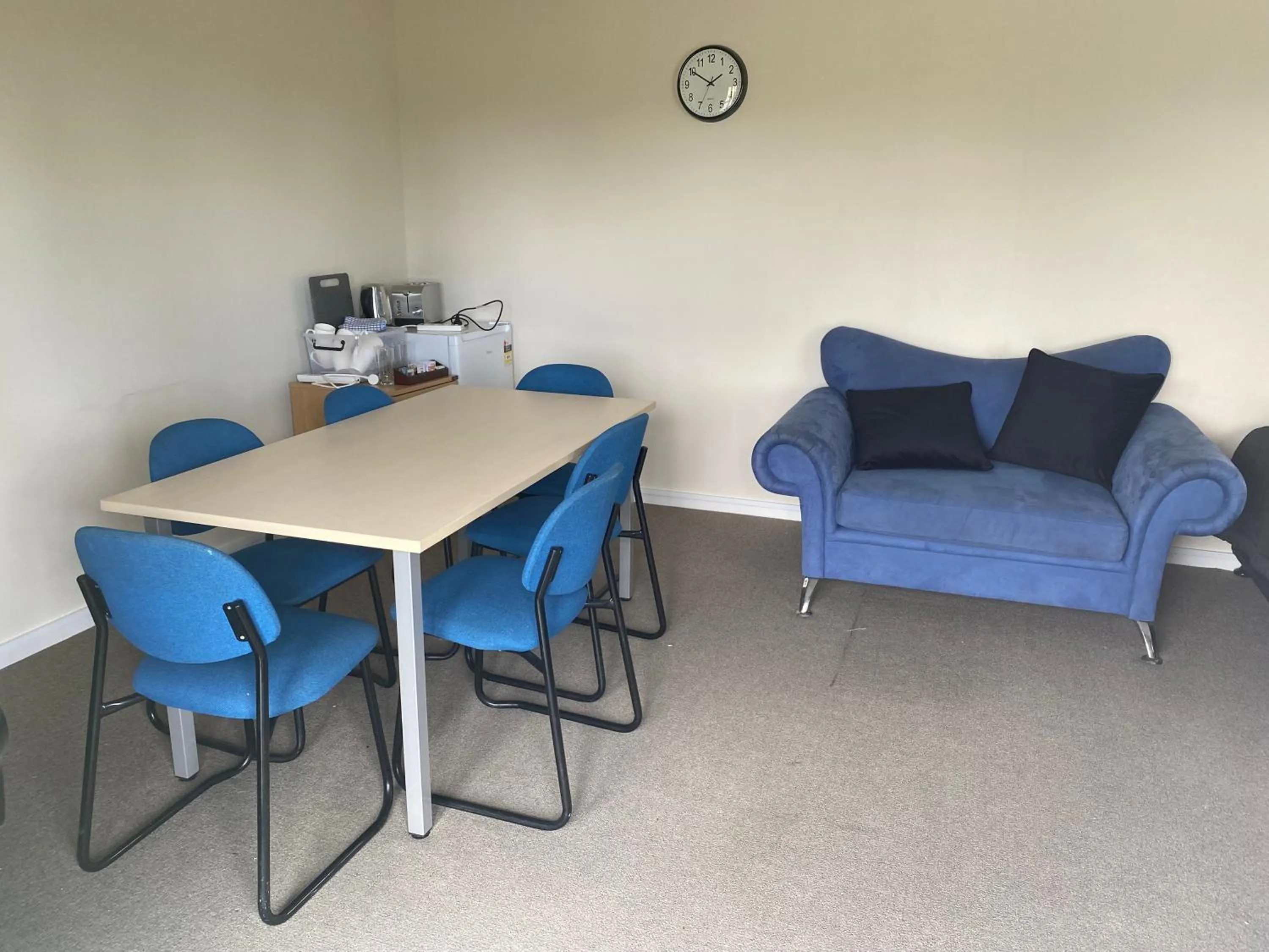 Living room in Rotorua Thermal Holiday Park