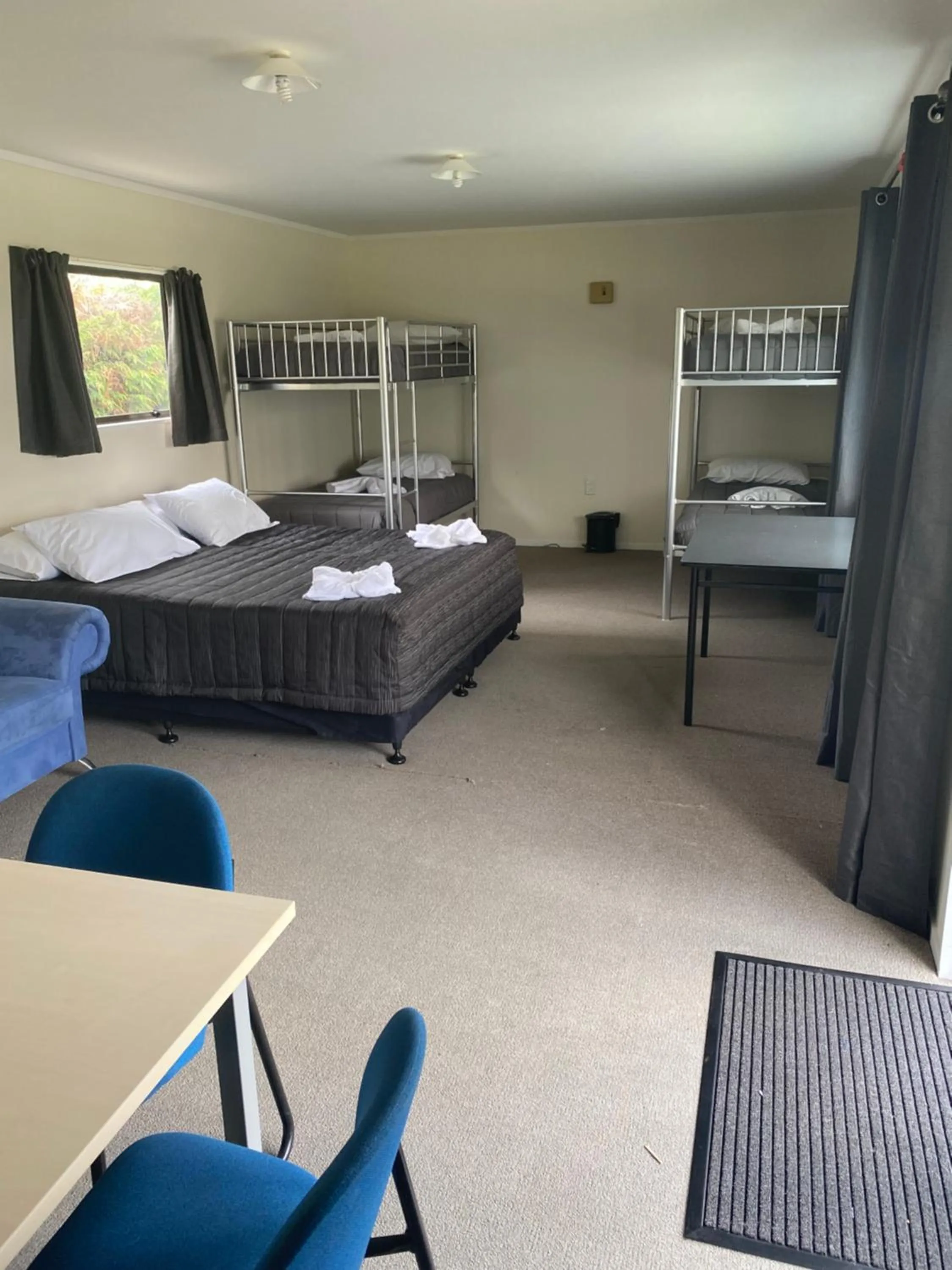 Bed in Rotorua Thermal Holiday Park