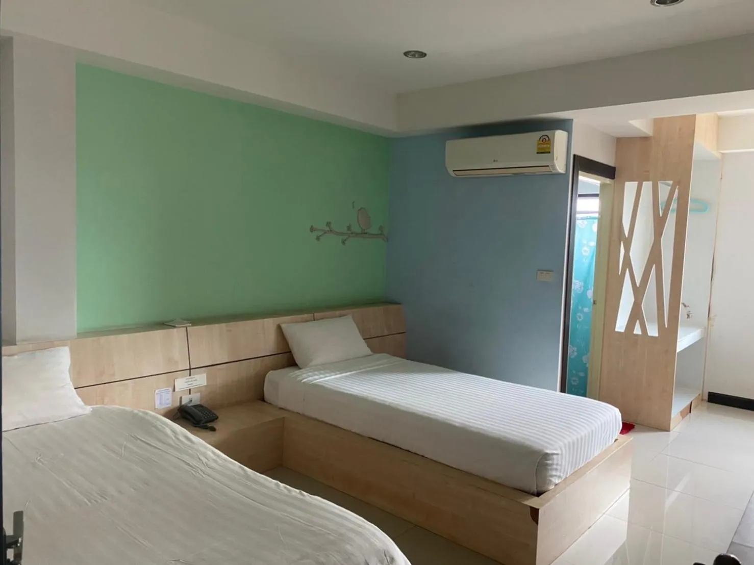 Le Lerts Living Hotel