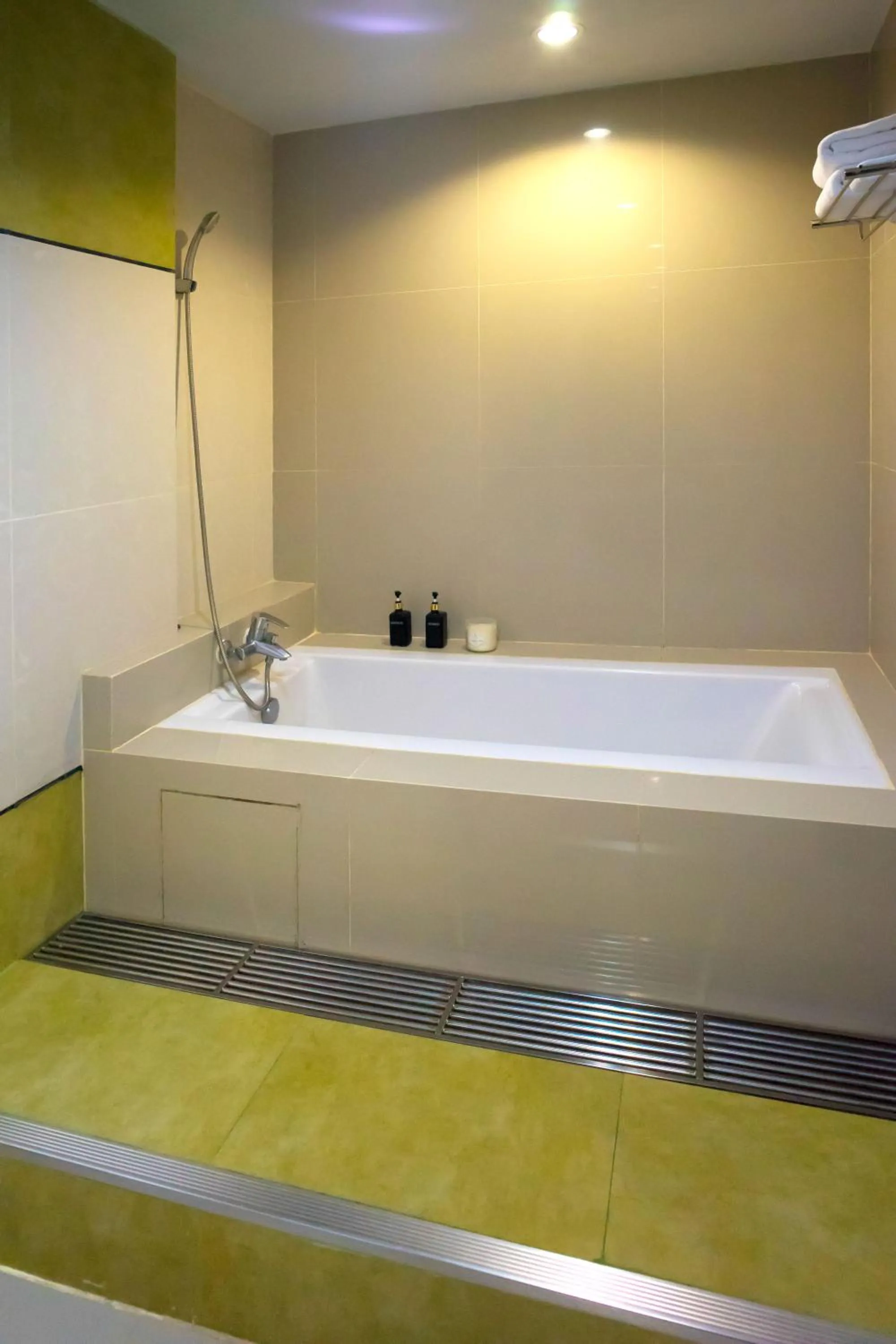 Bathroom in Markland Beach View