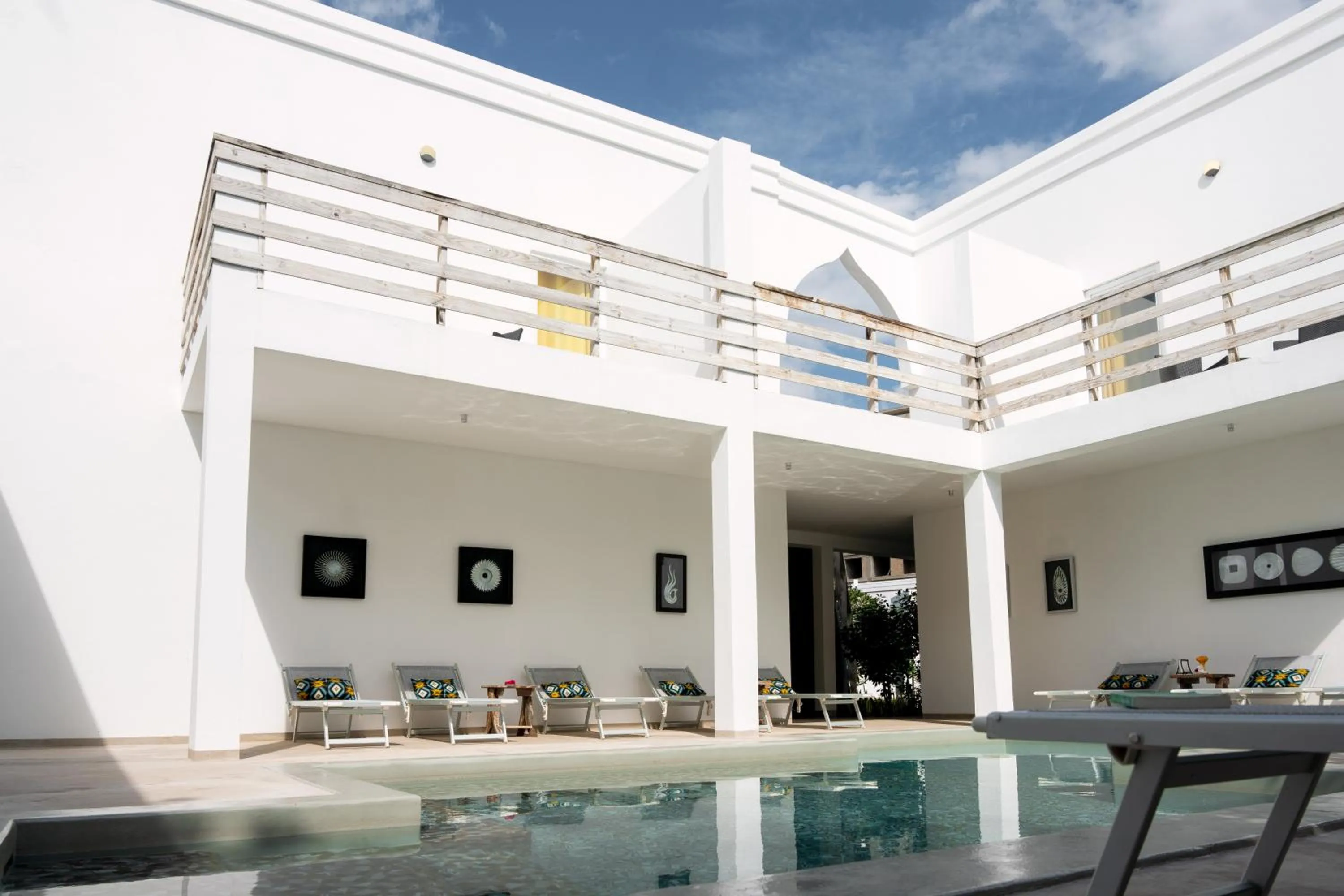 Swimming pool in Opera Hotel