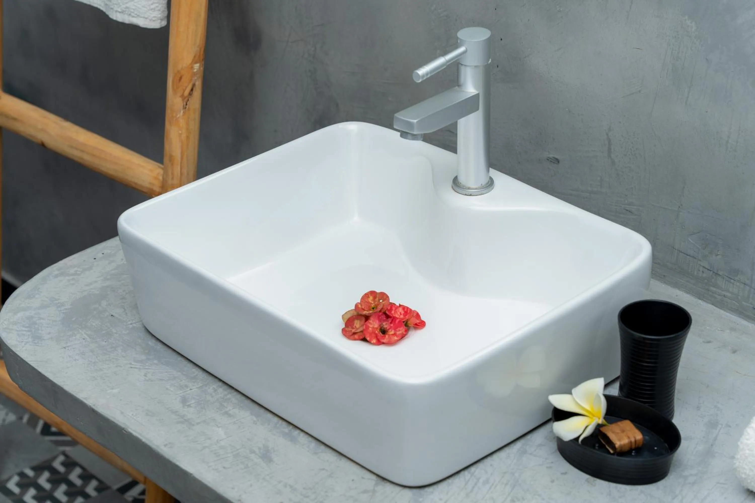 Bathroom in Opera Hotel