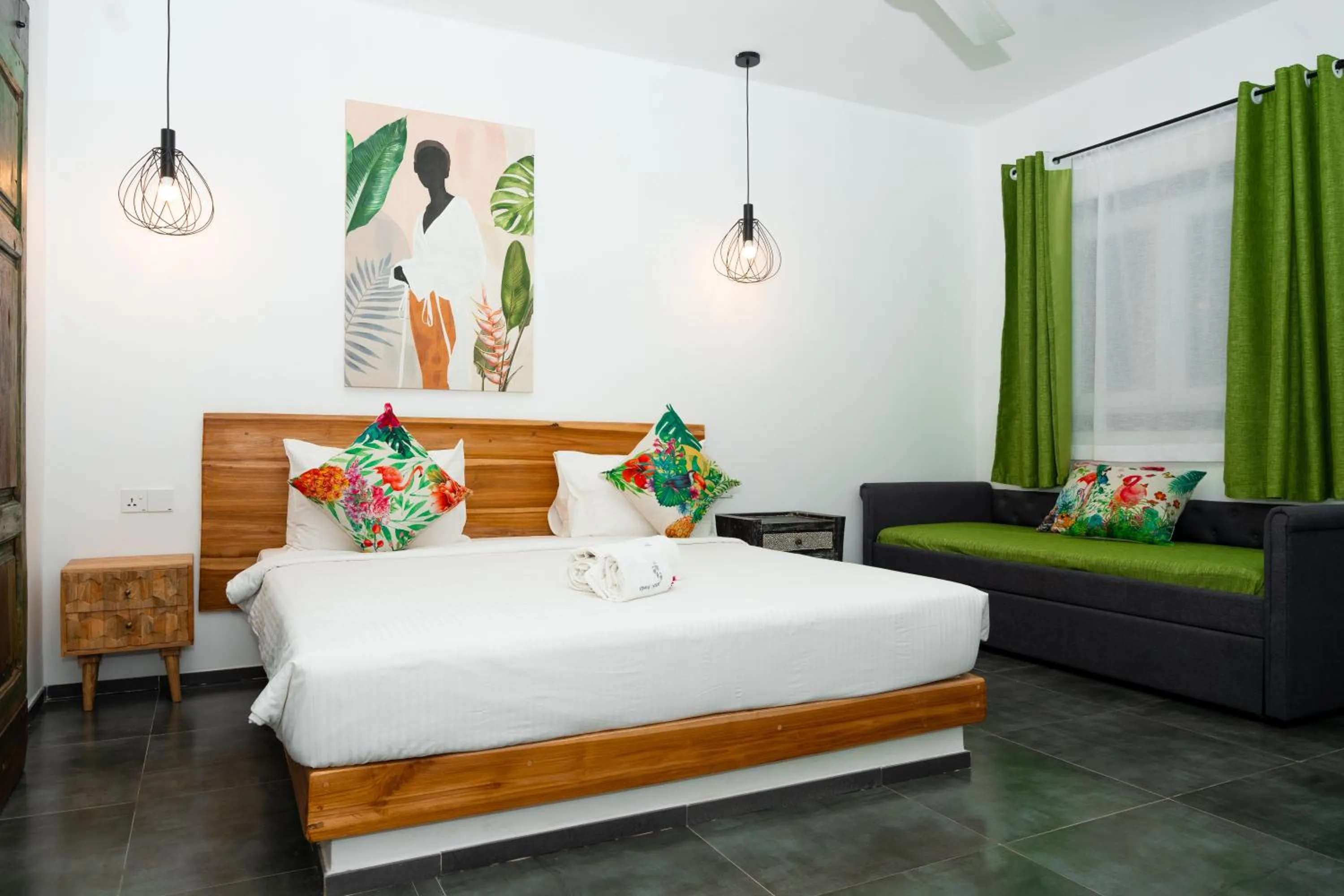 Bedroom, Bed in Opera Hotel