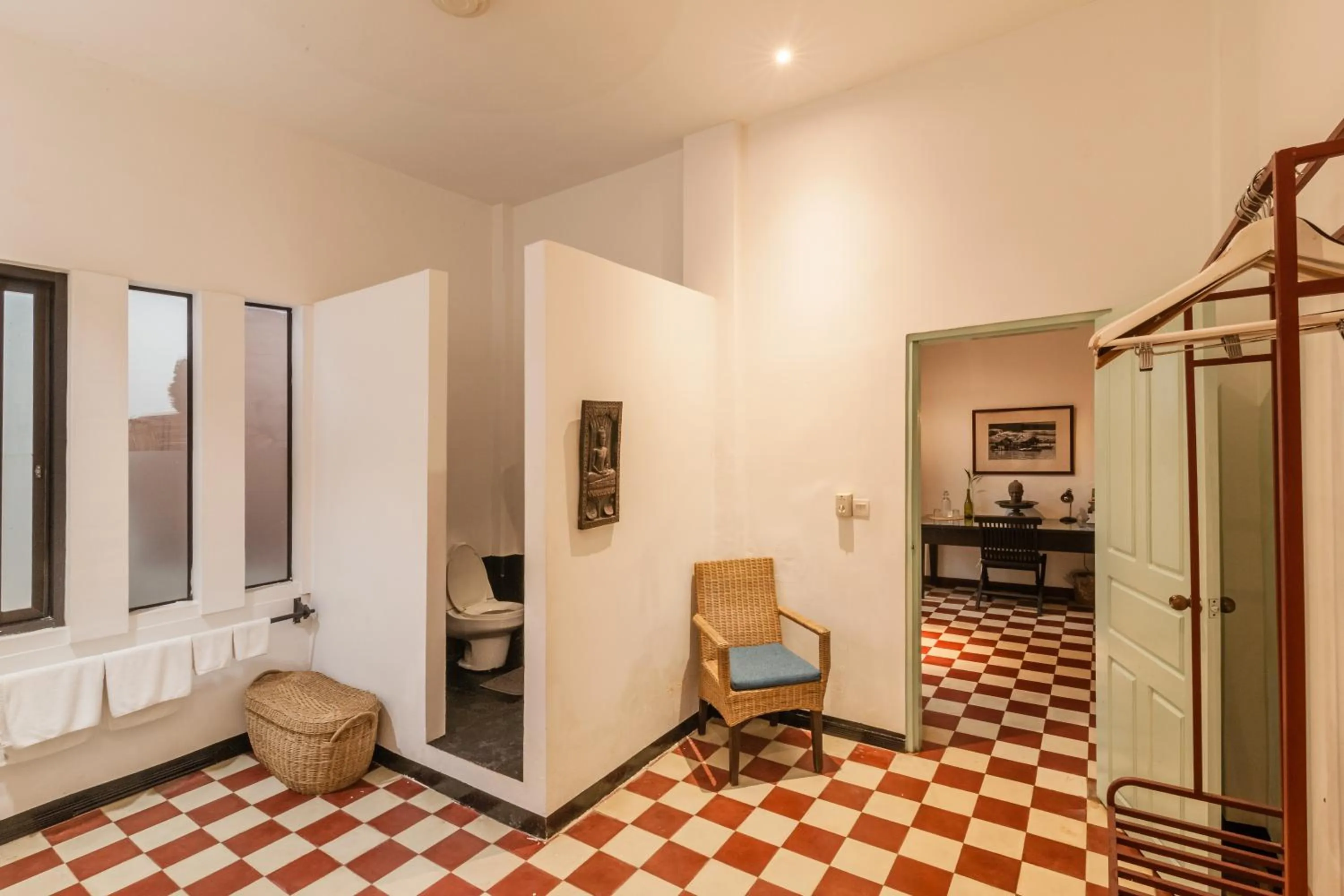 Bathroom, Bed in Maison 557