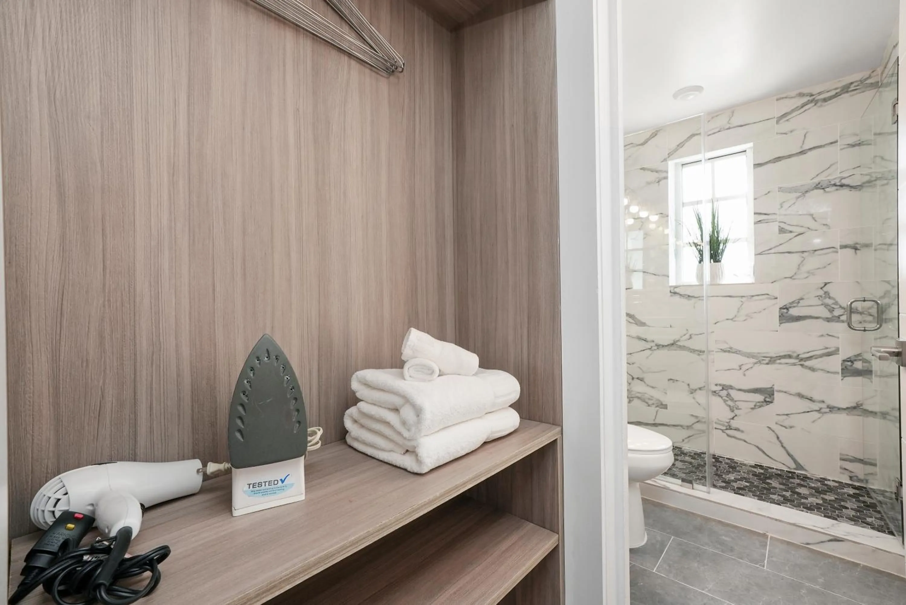 flat iron in Chesterfield Hotel & Suites