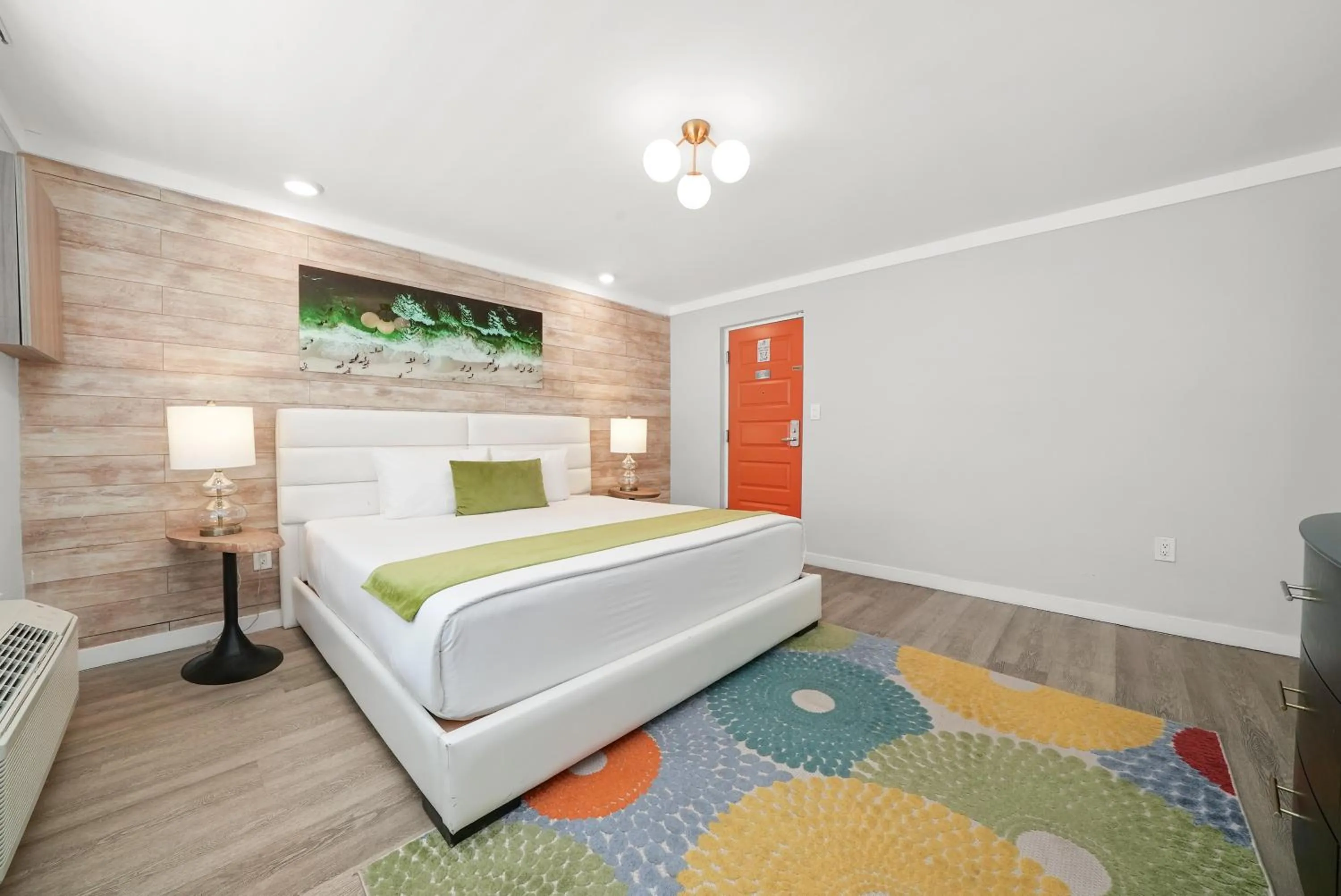 Bedroom, Bed in Chesterfield Hotel & Suites