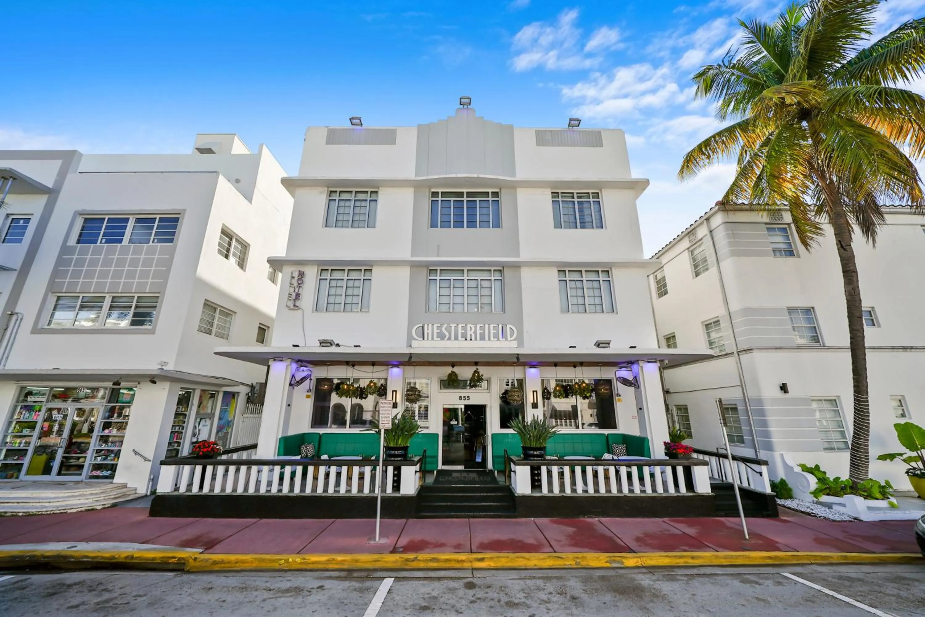 Property building in Chesterfield Hotel & Suites