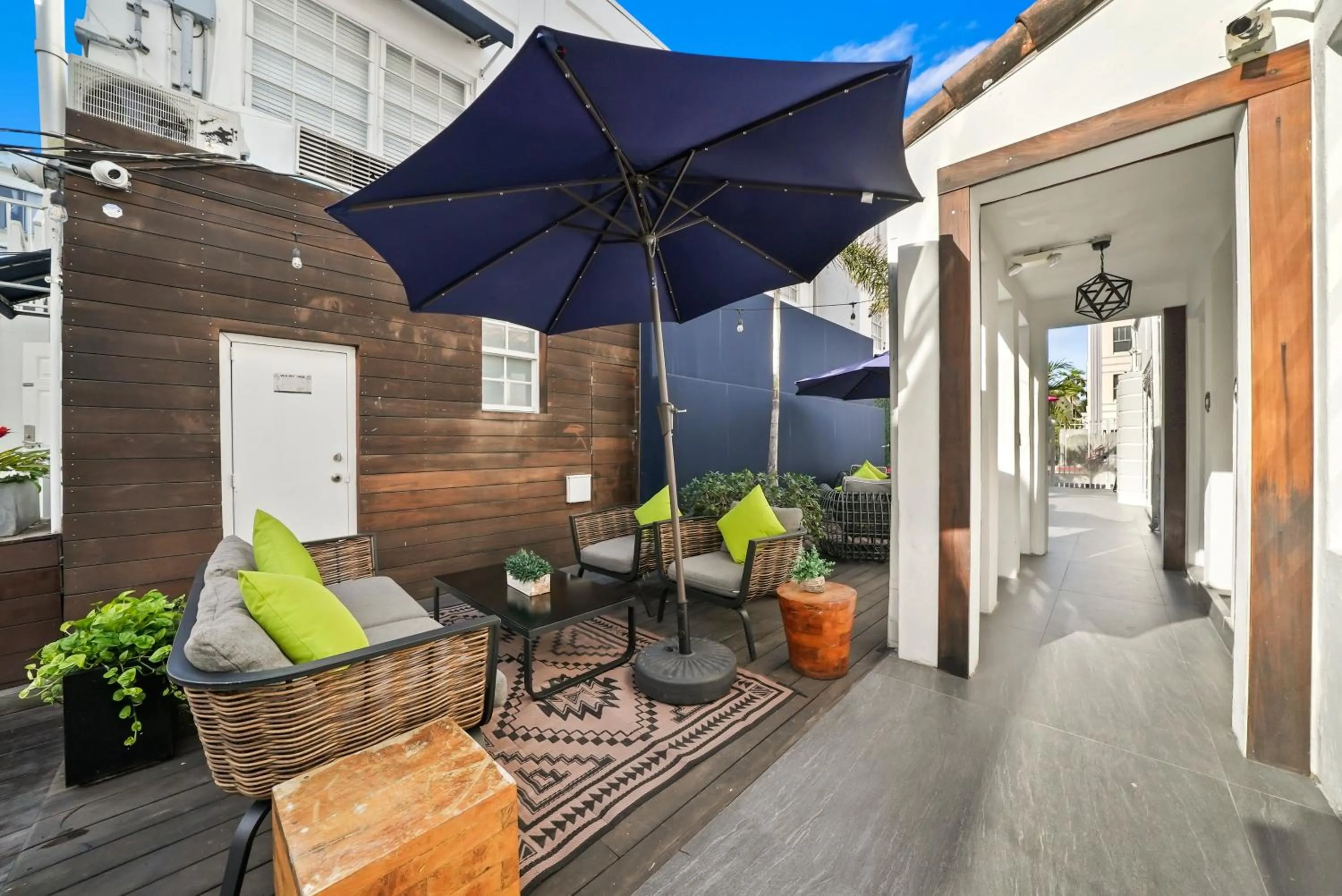 Property building in Chesterfield Hotel & Suites