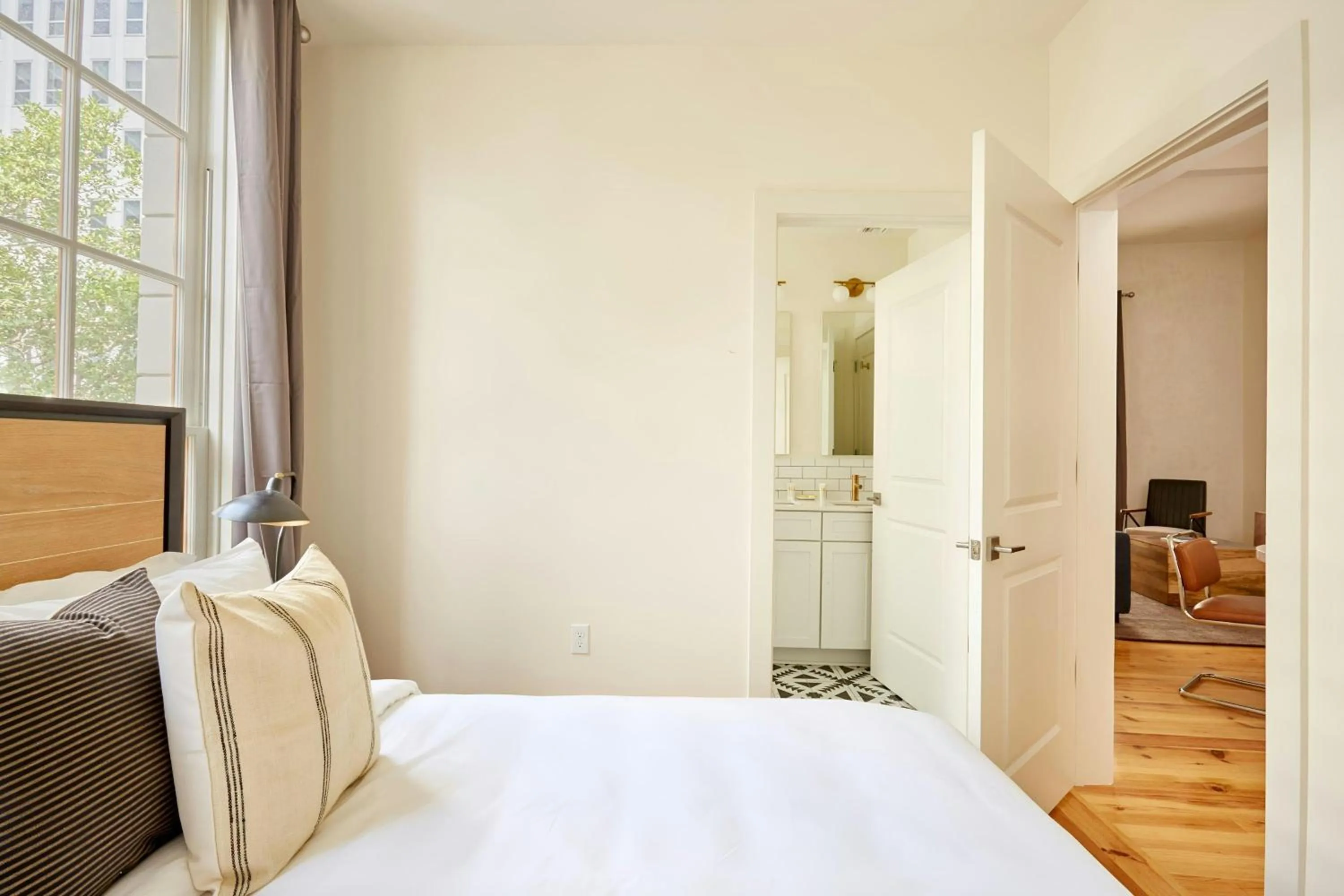 Bedroom, Bed in Sonder by Marriott Bonvoy The Louie Apartments CBD