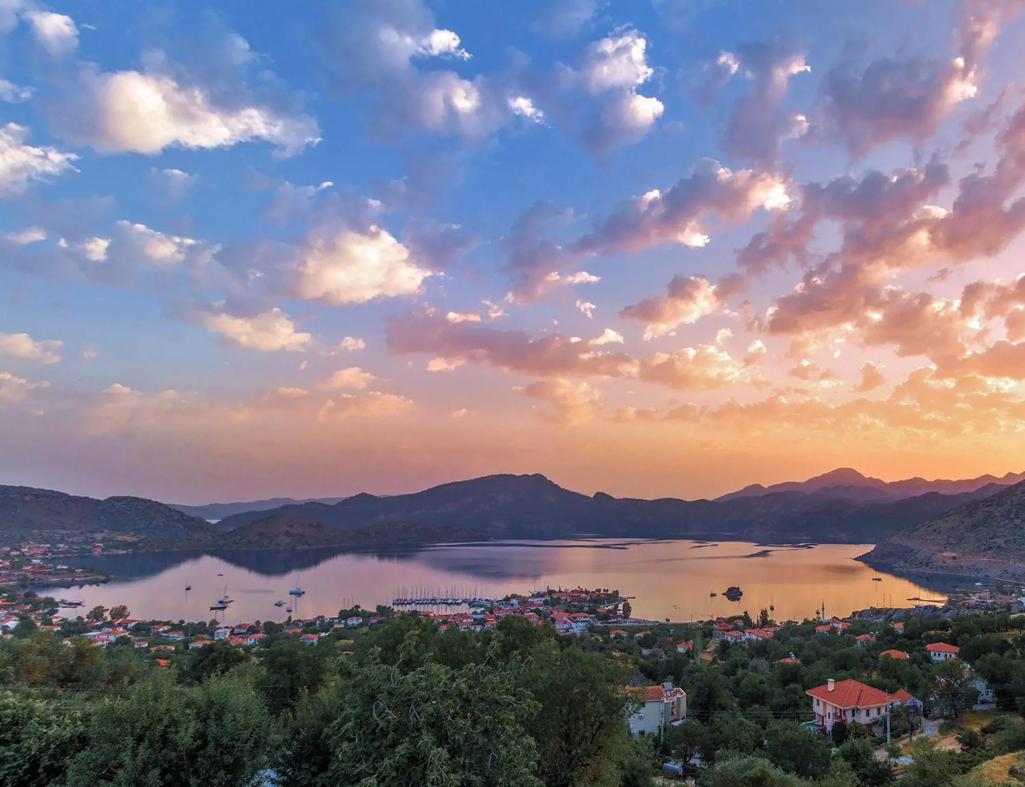 Beach in Swan Lake Hotel - Adult Only