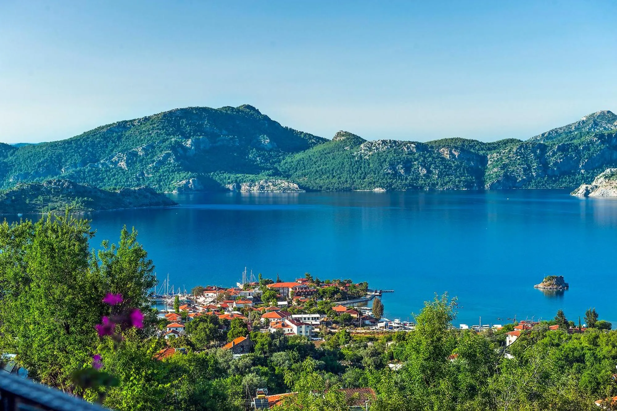 Garden in Swan Lake Hotel - Adult Only