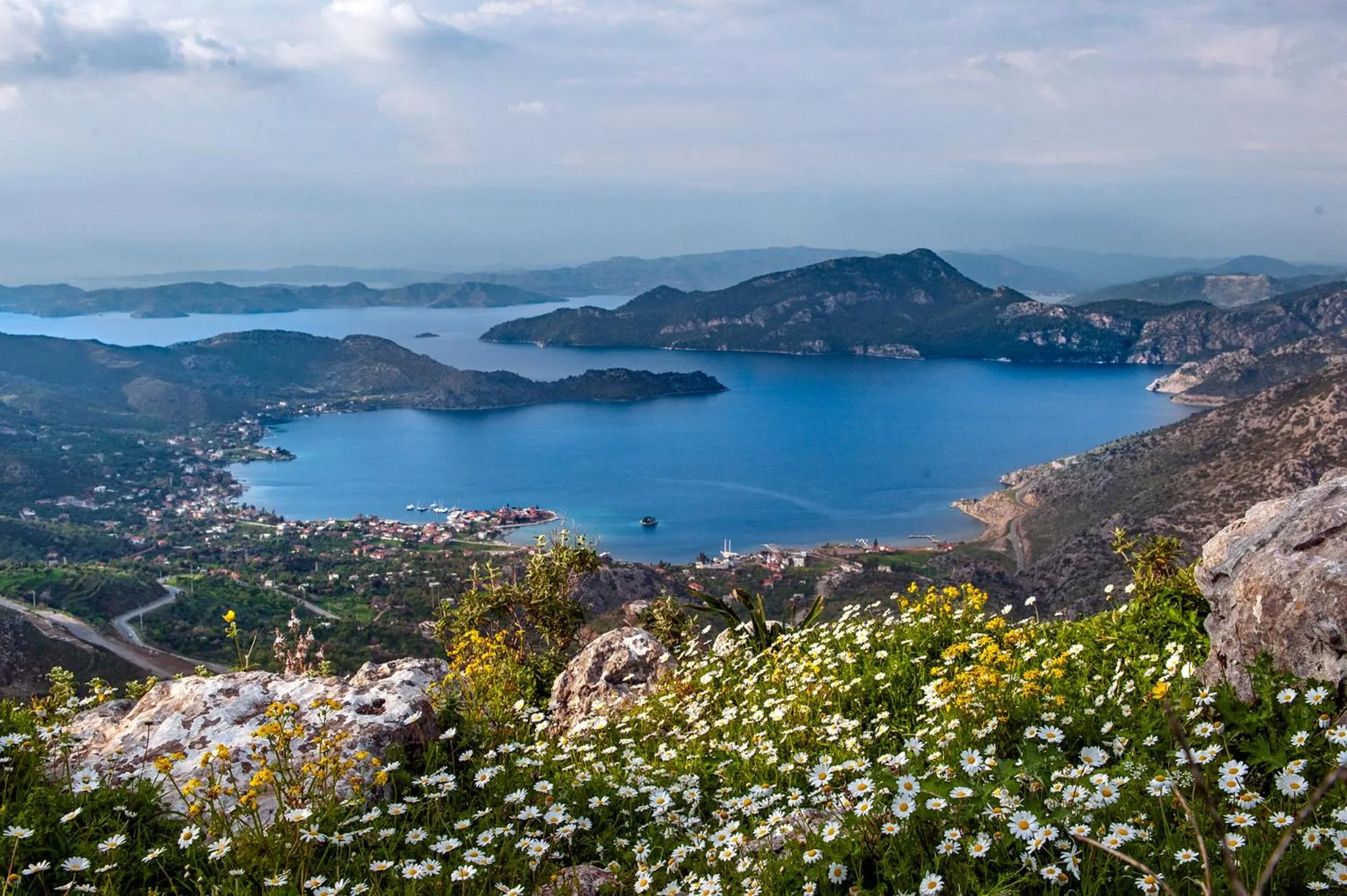 Spring in Swan Lake Hotel - Adult Only