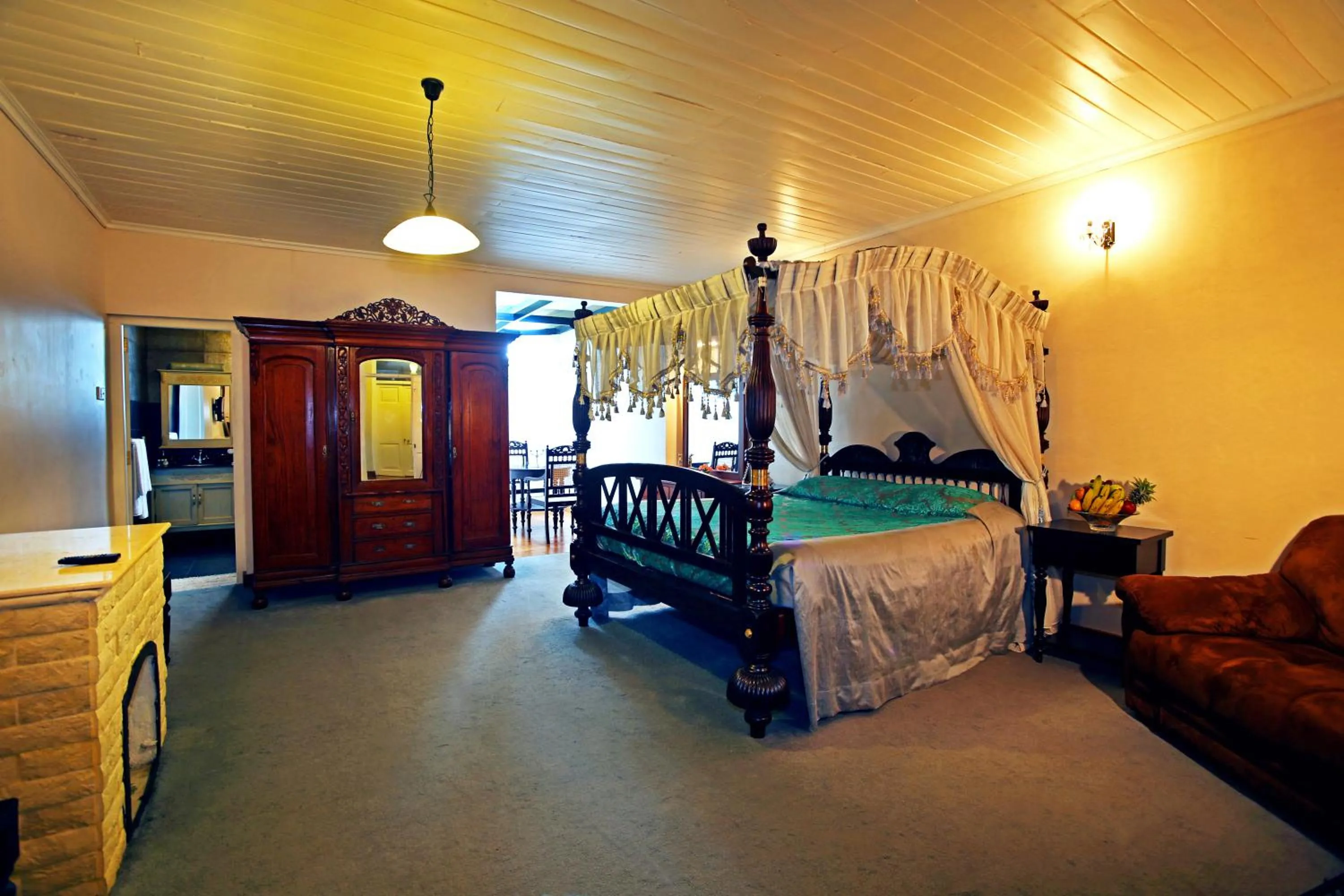 Photo of the whole room in The Firs