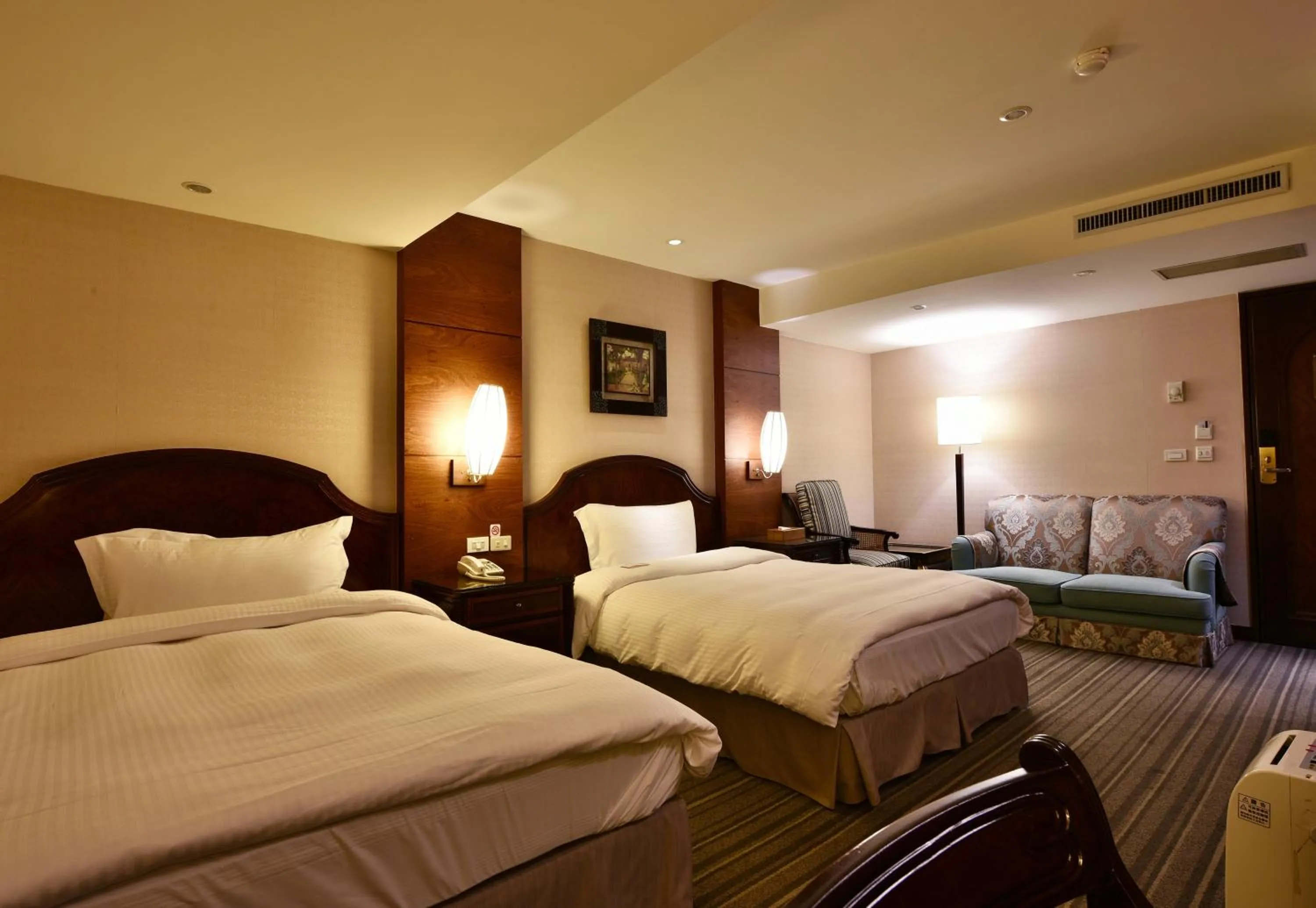 Bed in Waikoloa Hotel