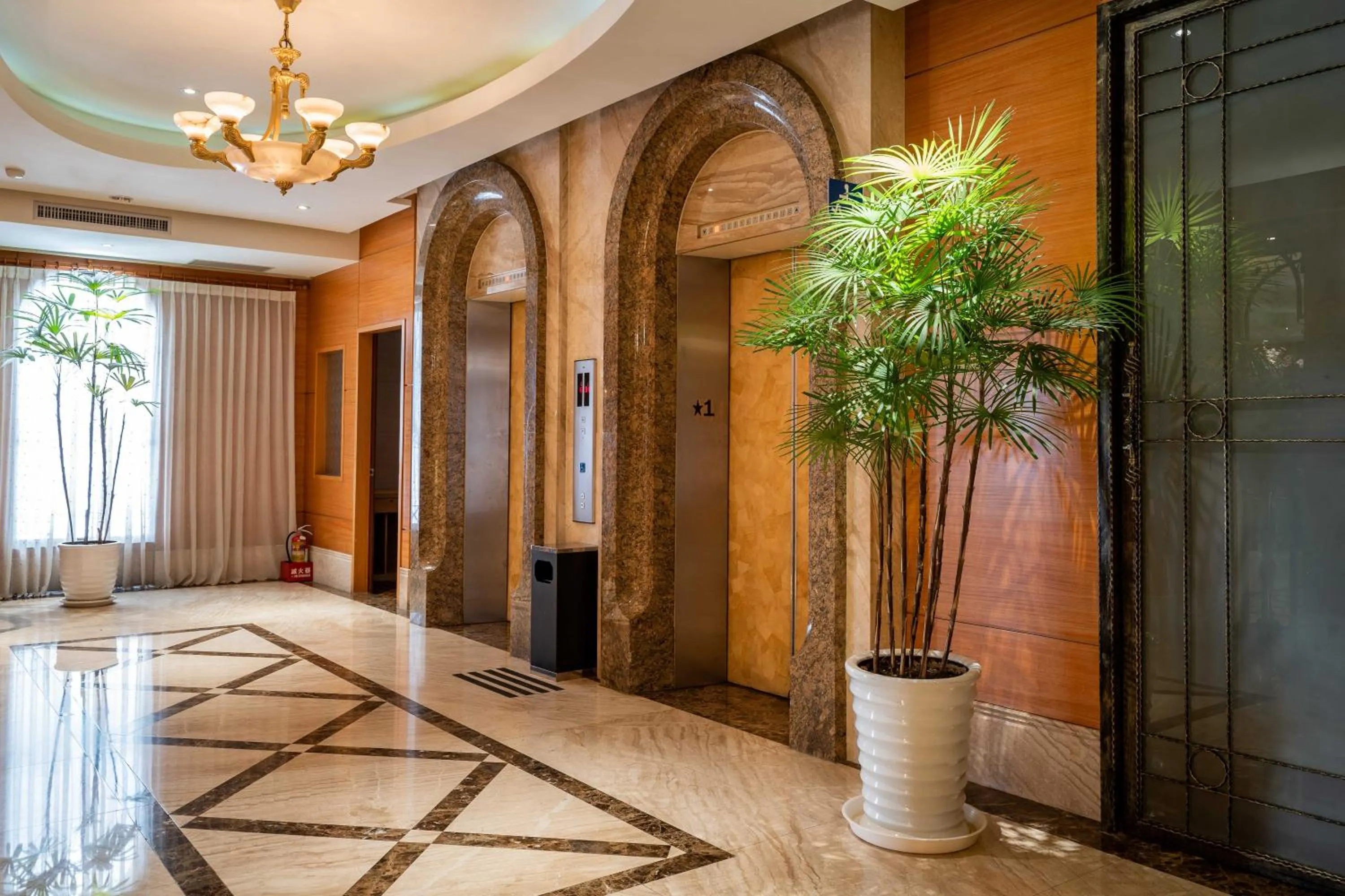 Lobby or reception in Waikoloa Hotel