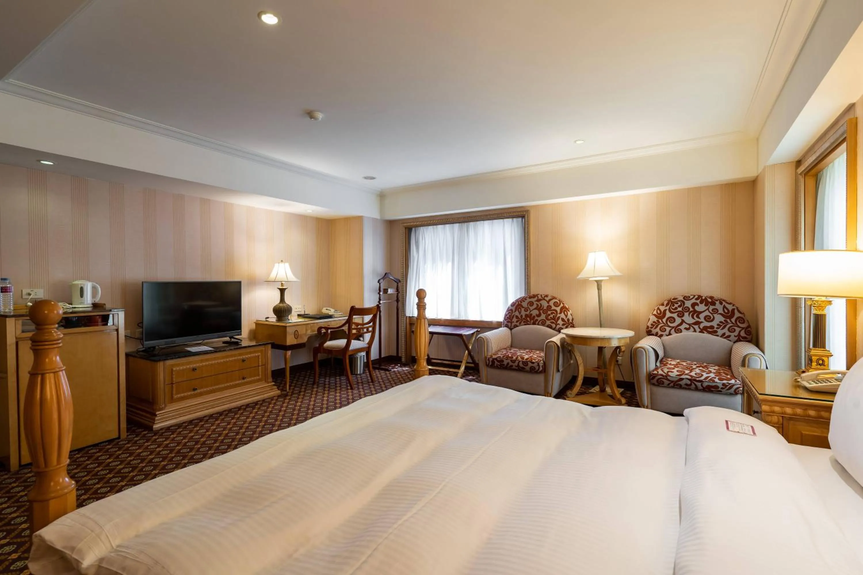 Bedroom, Bed in Waikoloa Hotel