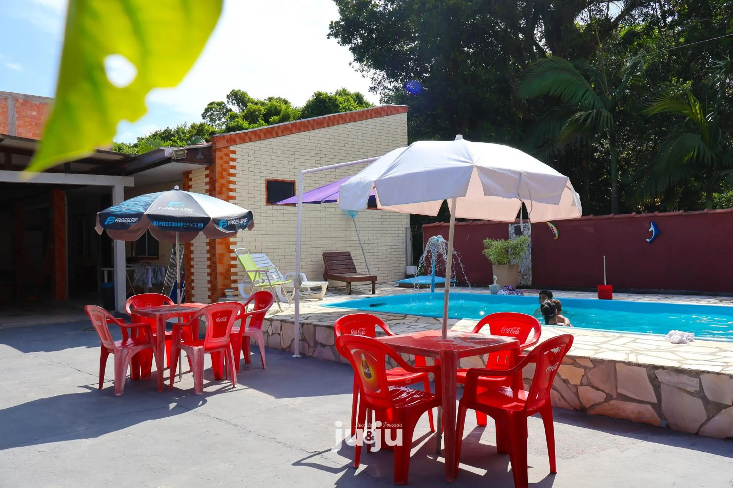 Recanto Pousada JU&JU com piscina COMPARTILHADA