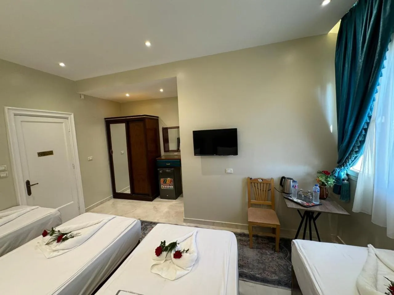 Bed in Golden Palace Hotel