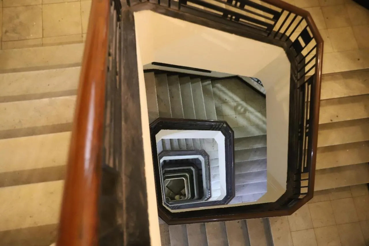 Inner courtyard view in Golden Palace Hotel