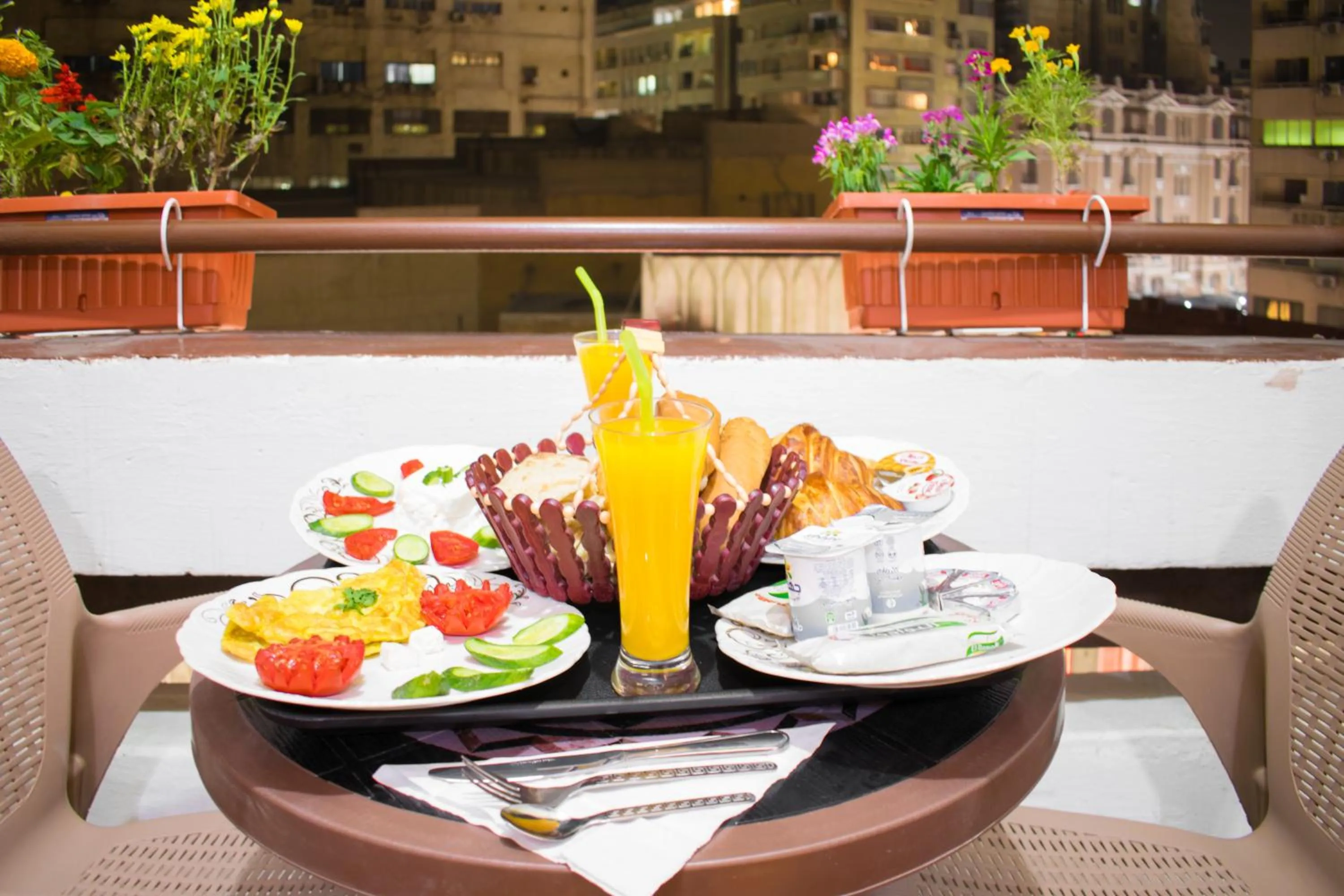 Breakfast in Golden Palace Hotel