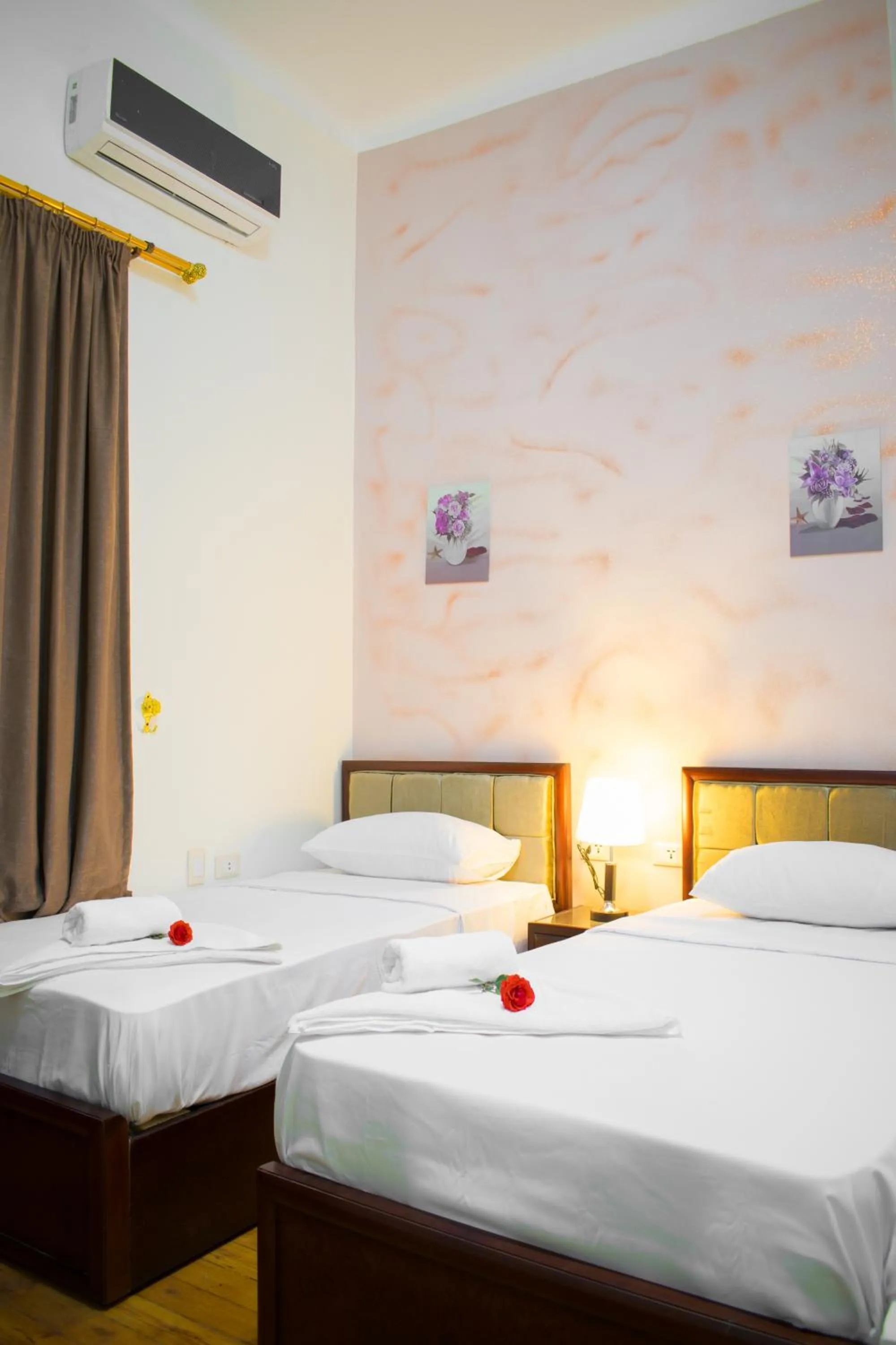 Standard Twin Room in Golden Palace Hotel