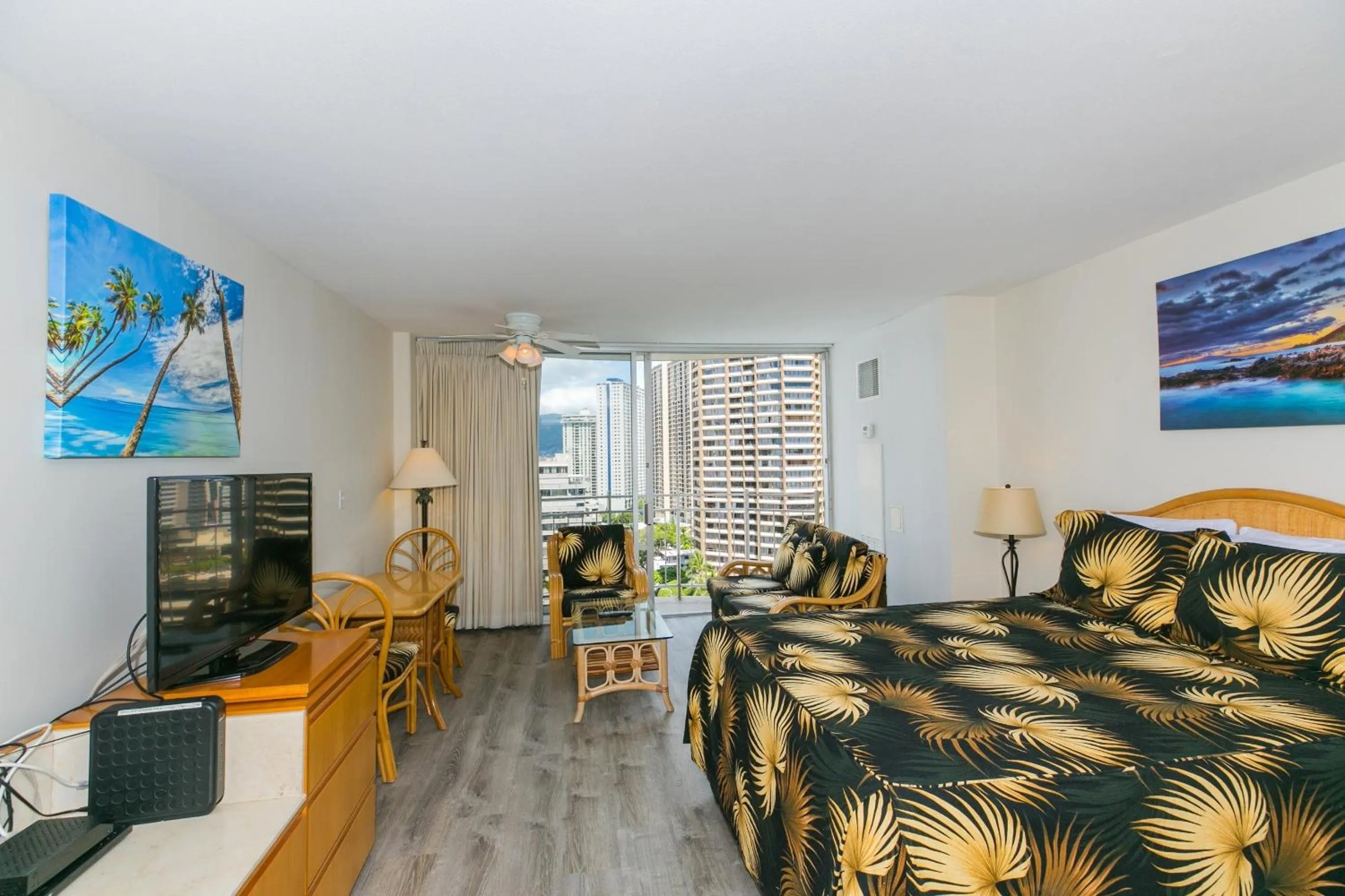 Ilikai Marina Studio City View Condos with Fully Equipped Kitchens & Free Wifi