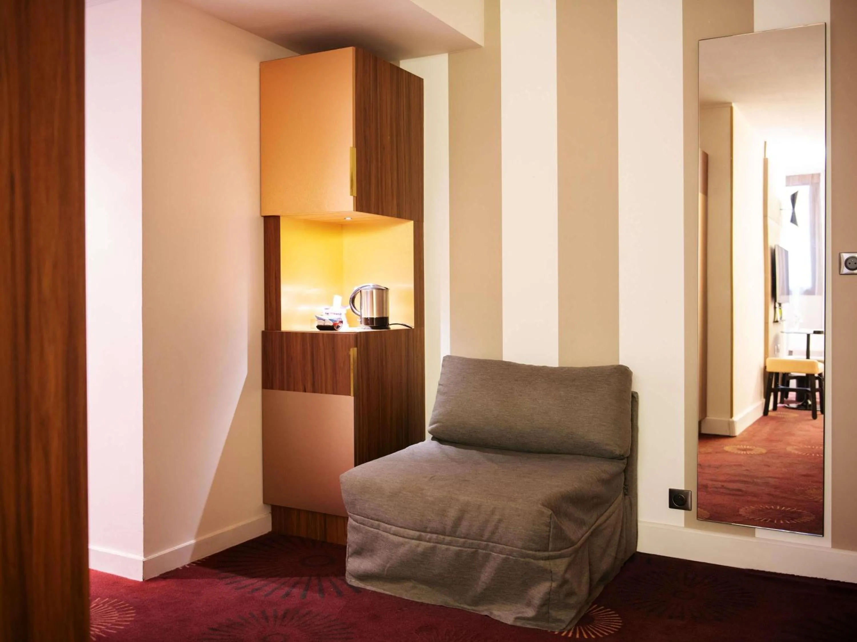 Bedroom, Bed in Mercure Lyon Centre Plaza République