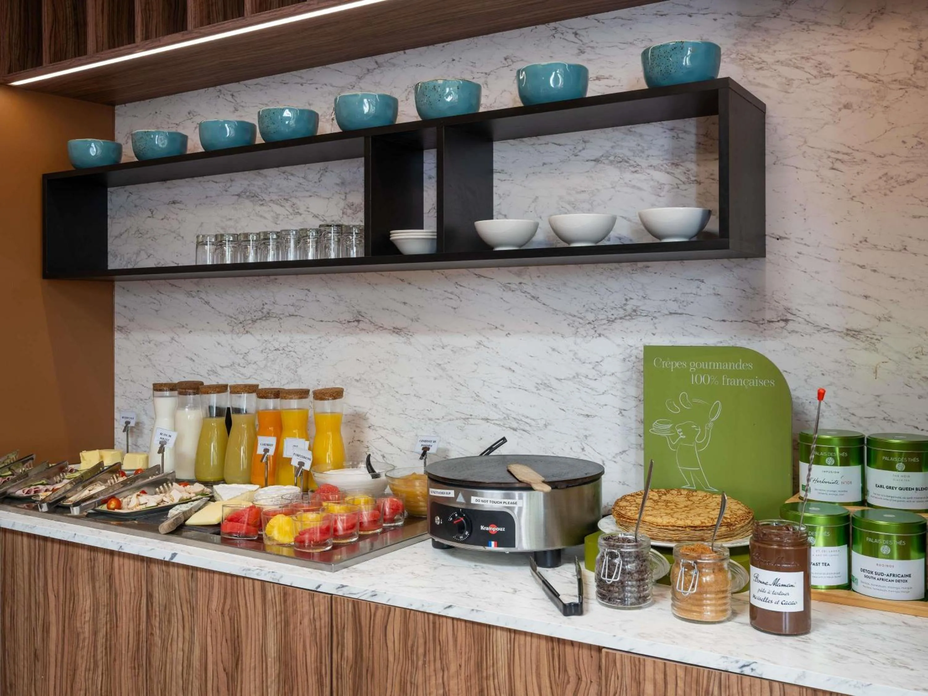 Breakfast in Mercure Paris 15 Porte de Versailles