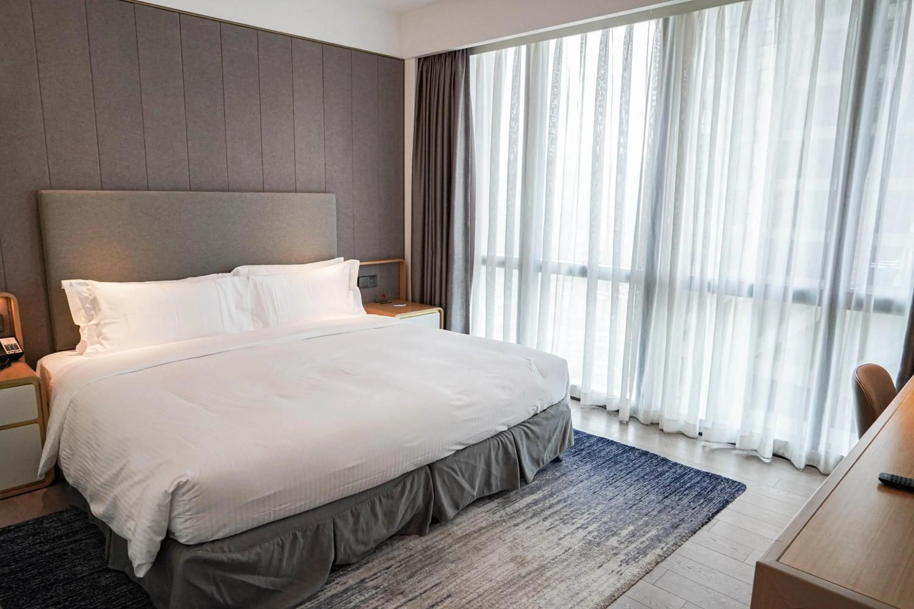 Bedroom, Bed in Ascott Raffles City Chongqing