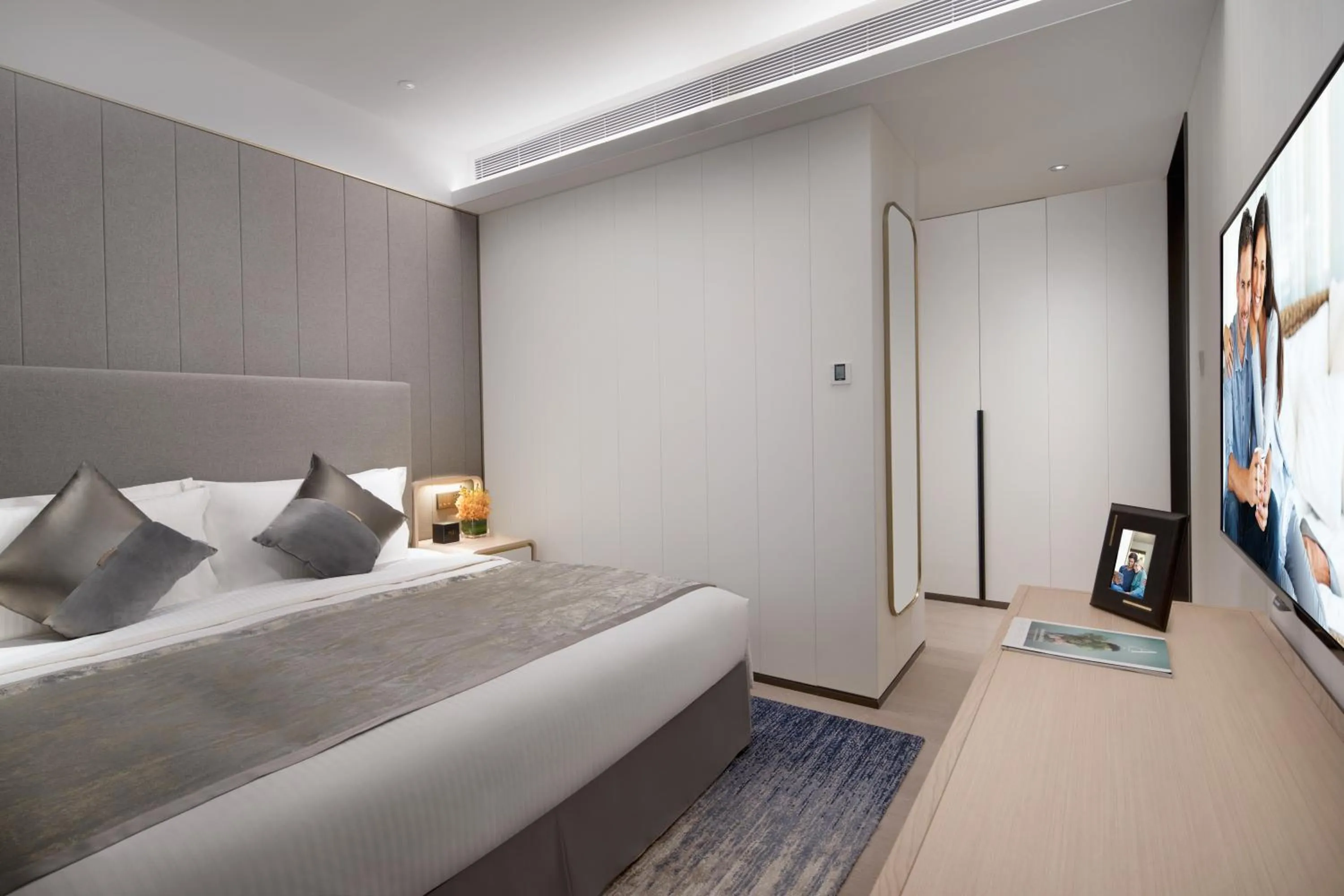 Bedroom, Bed in Ascott Raffles City Chongqing