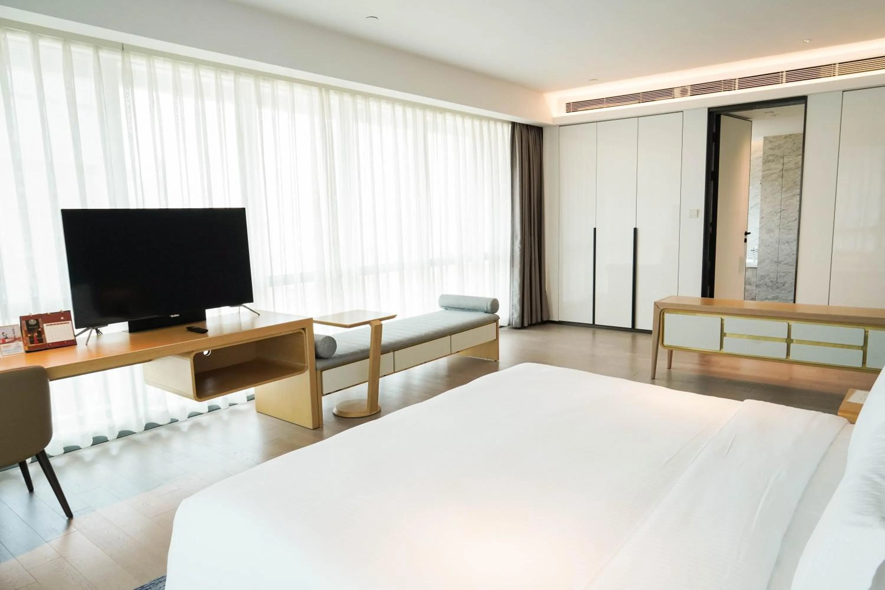 Bedroom, Bed in Ascott Raffles City Chongqing