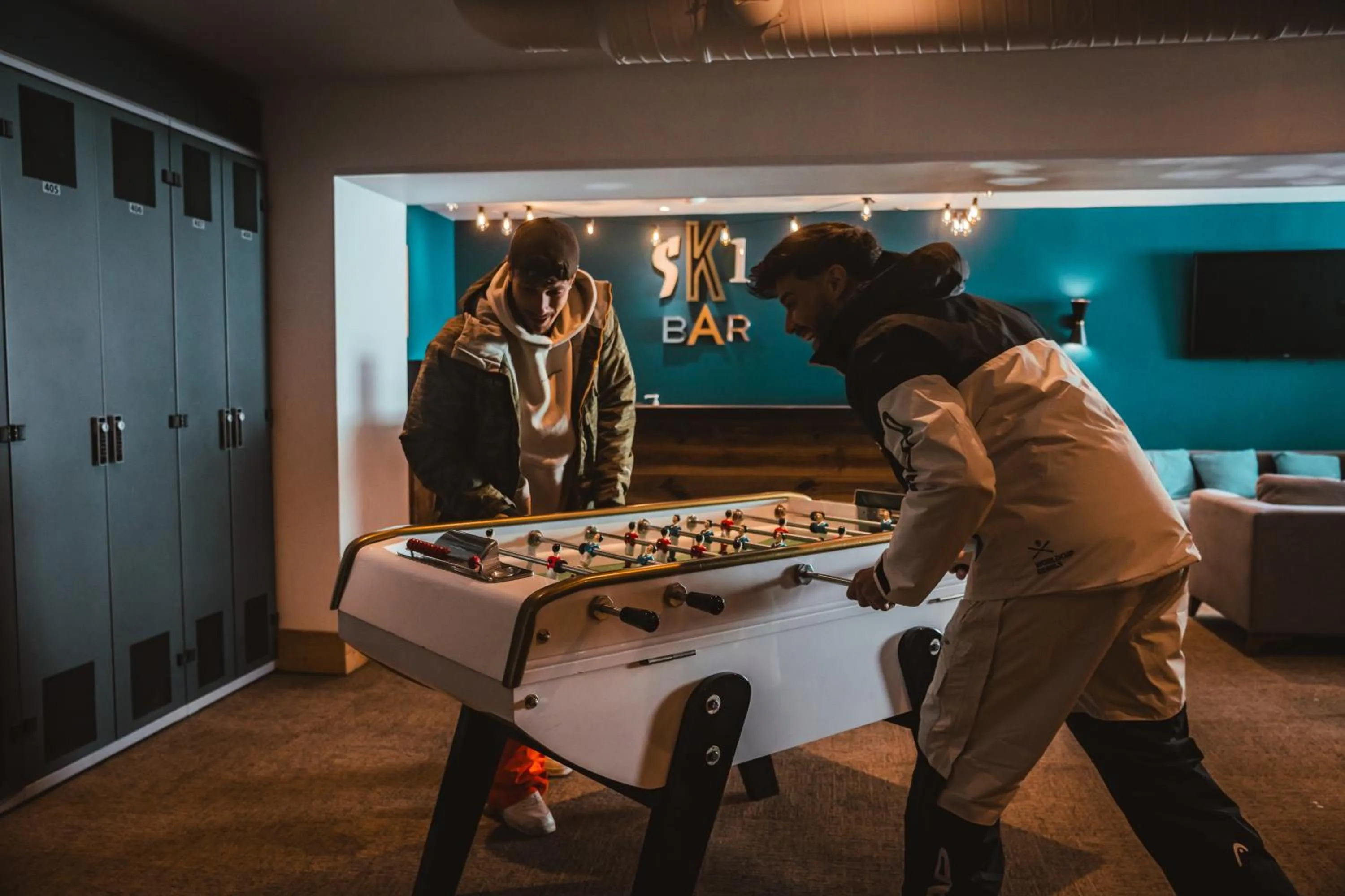 Skiing in Fahrenheit Seven Val Thorens