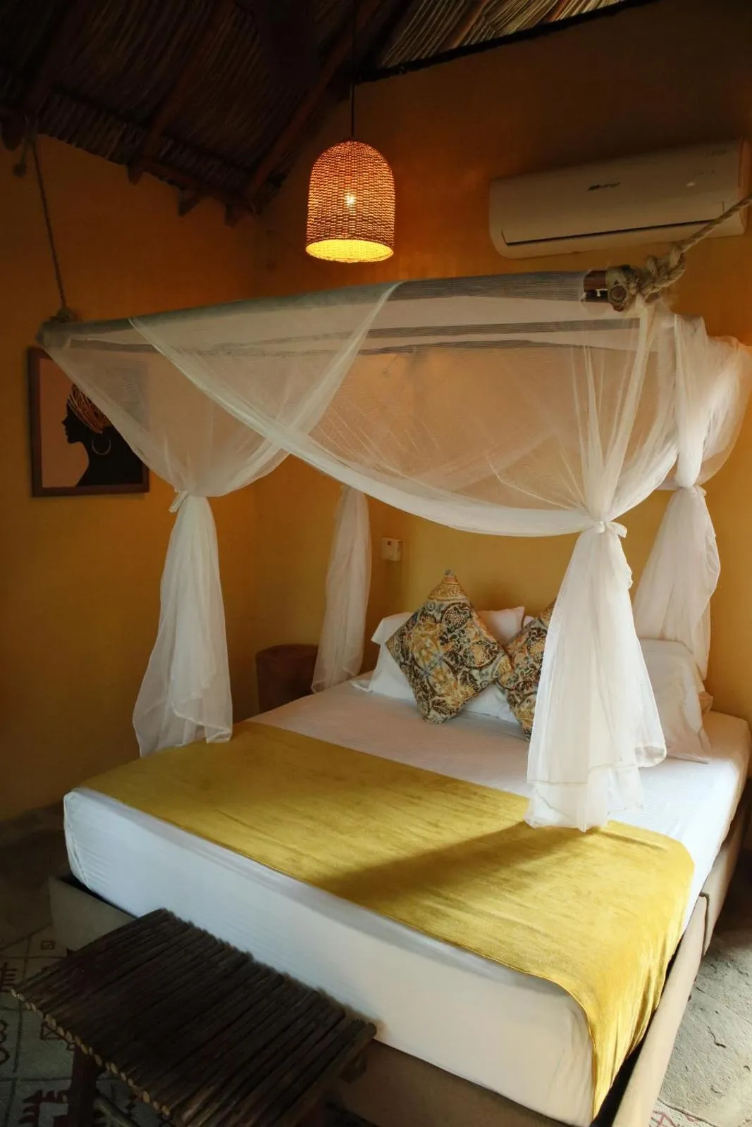 Photo of the whole room, Bed in Eco Xata