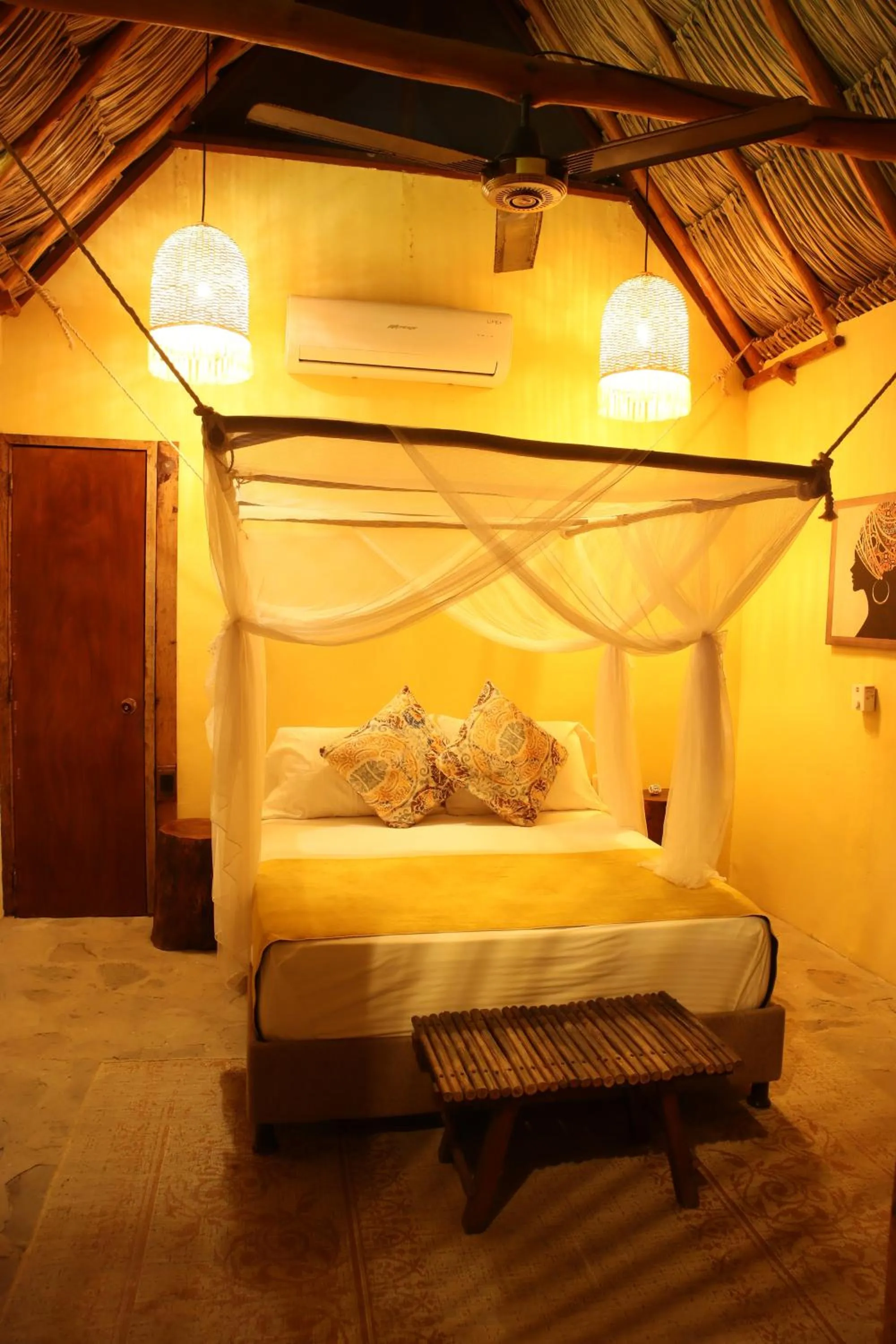 Photo of the whole room, Bed in Eco Xata