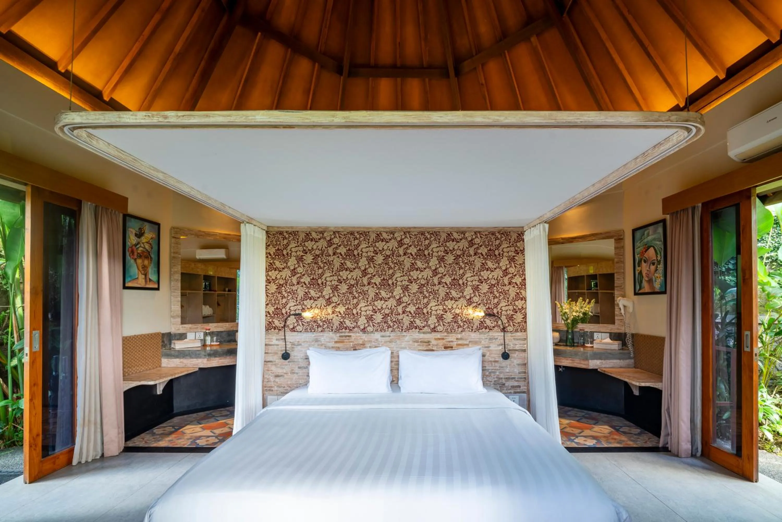 Bed in Kadewa Retreat Ubud - Adults Only