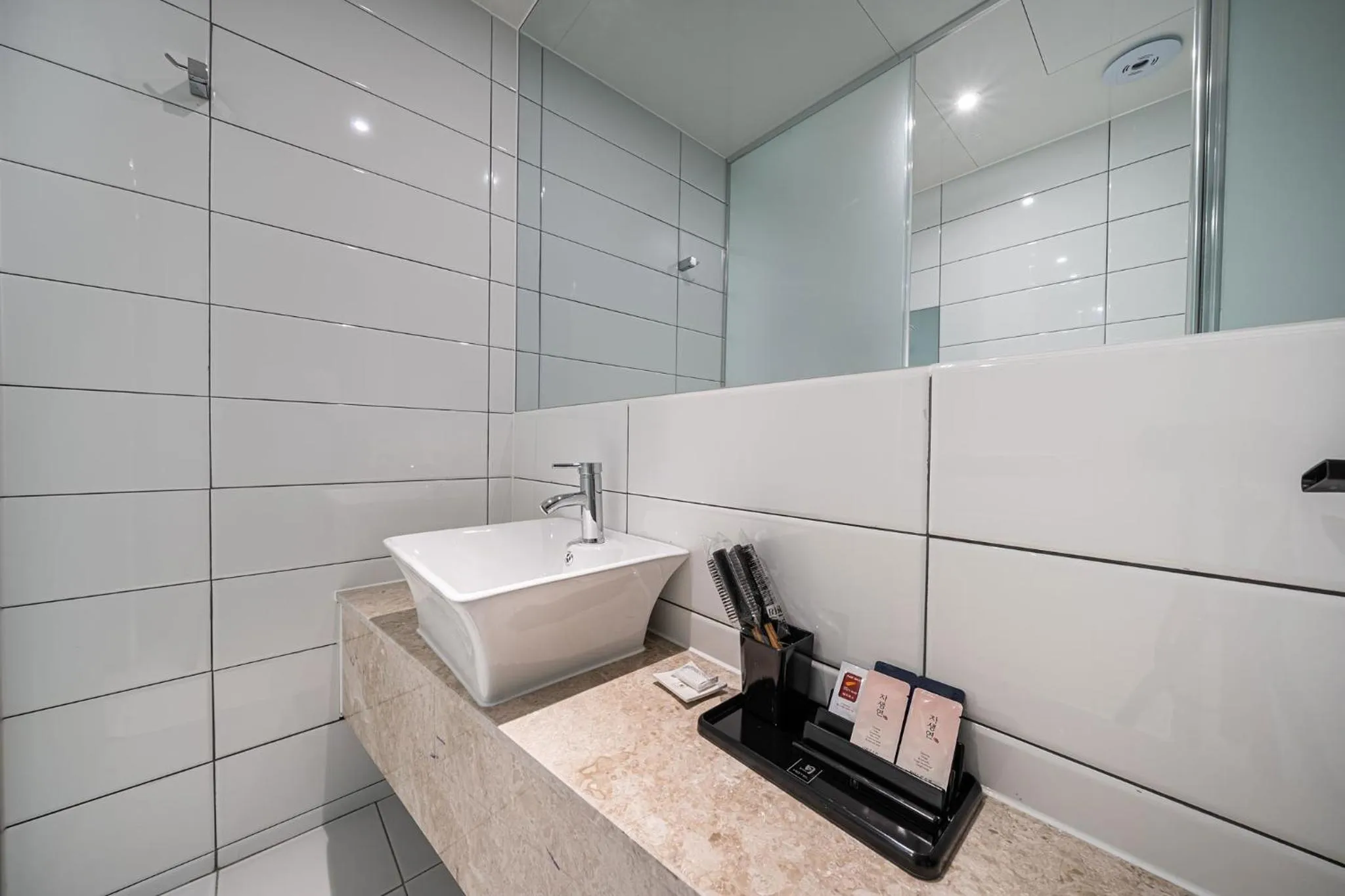 Bathroom in Stay Month Hotel