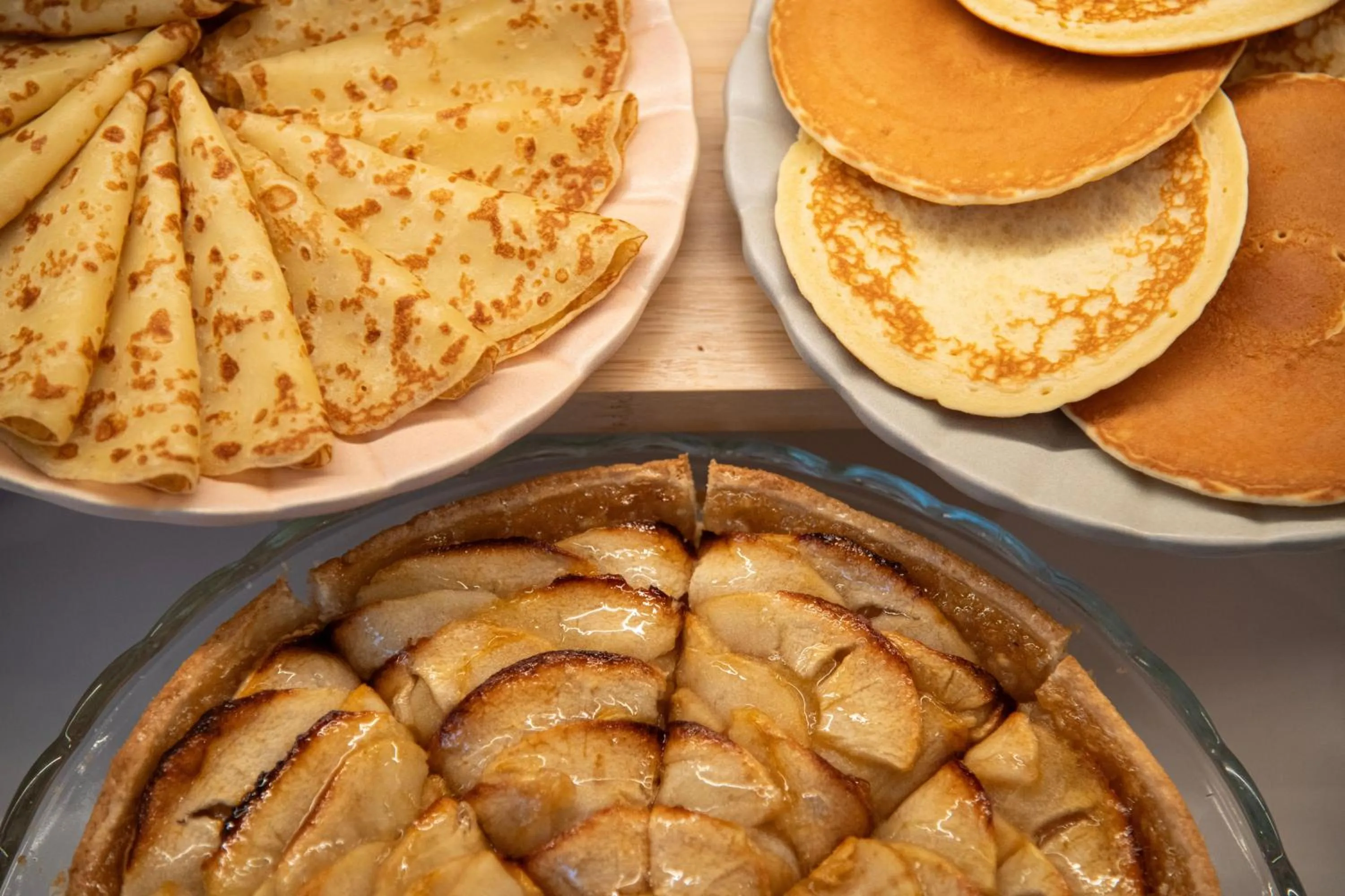 Buffet breakfast in Mercure Paris Montparnasse Raspail