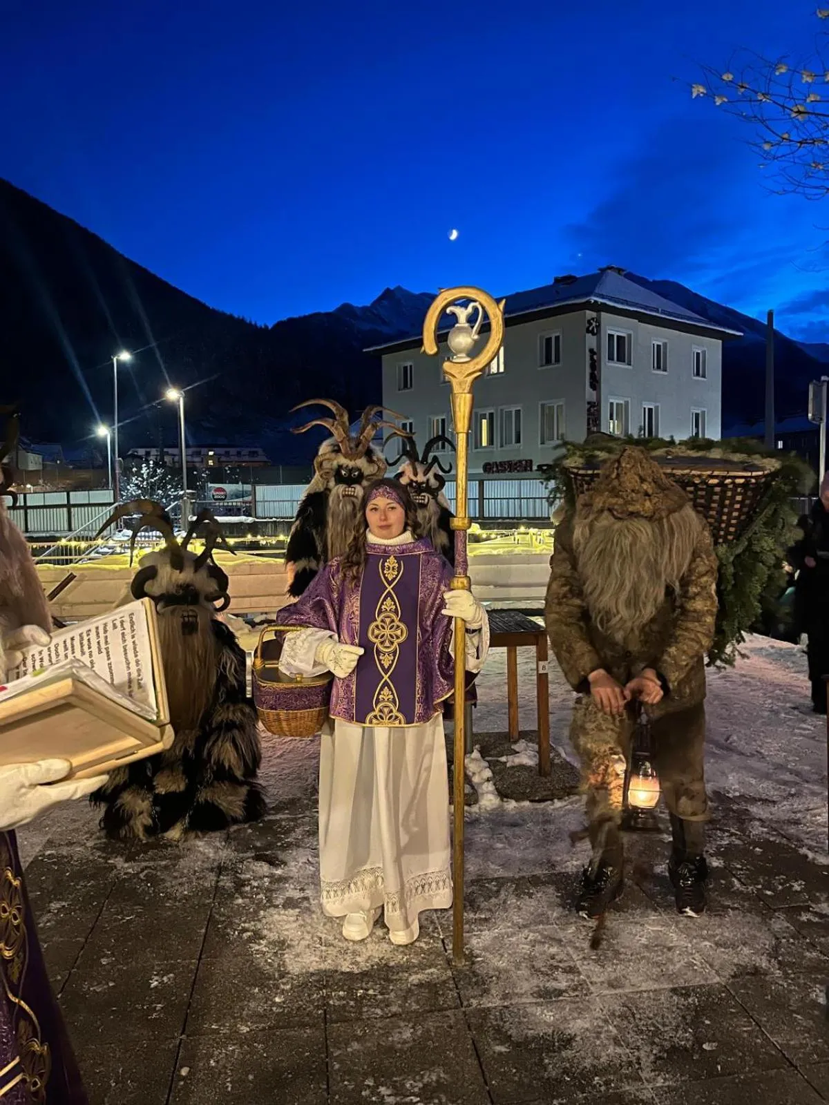 Evening entertainment in Hotel Lindenhof
