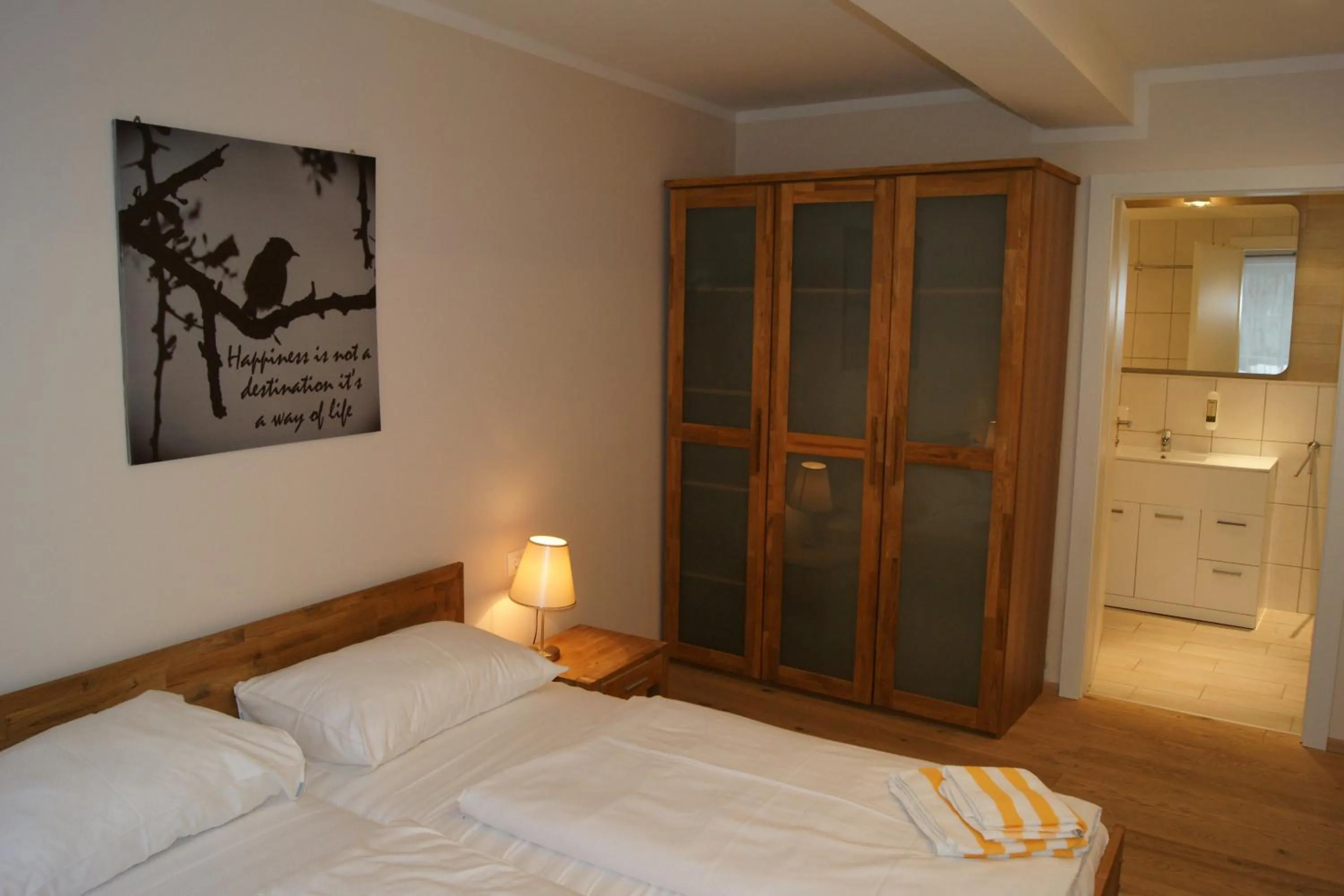 Bathroom, Bed in Hotel Lindenhof