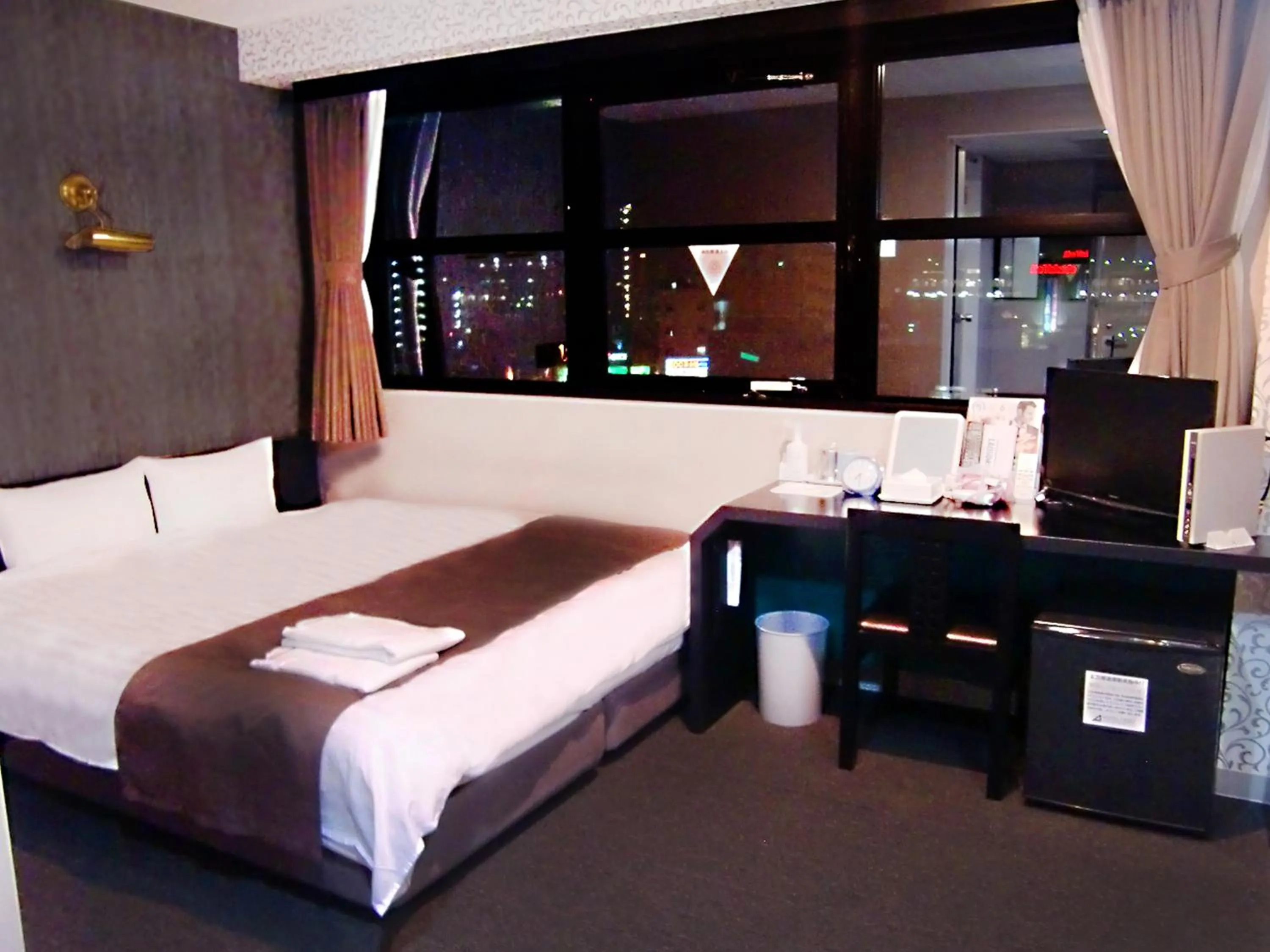Photo of the whole room, Bed in Hotel Abest Shin-Anjo-Ekimae