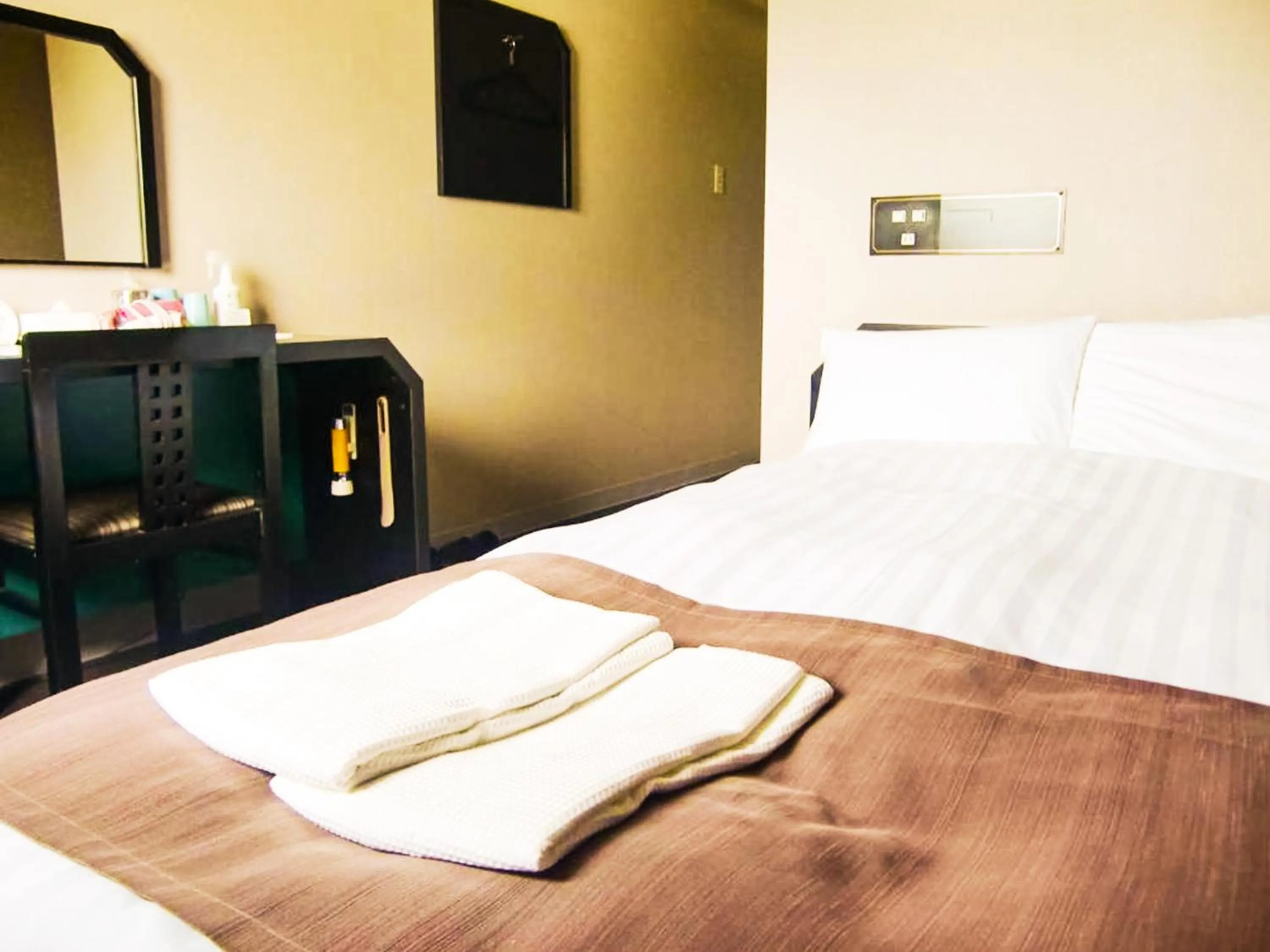 Photo of the whole room, Bed in Hotel Abest Shin-Anjo-Ekimae