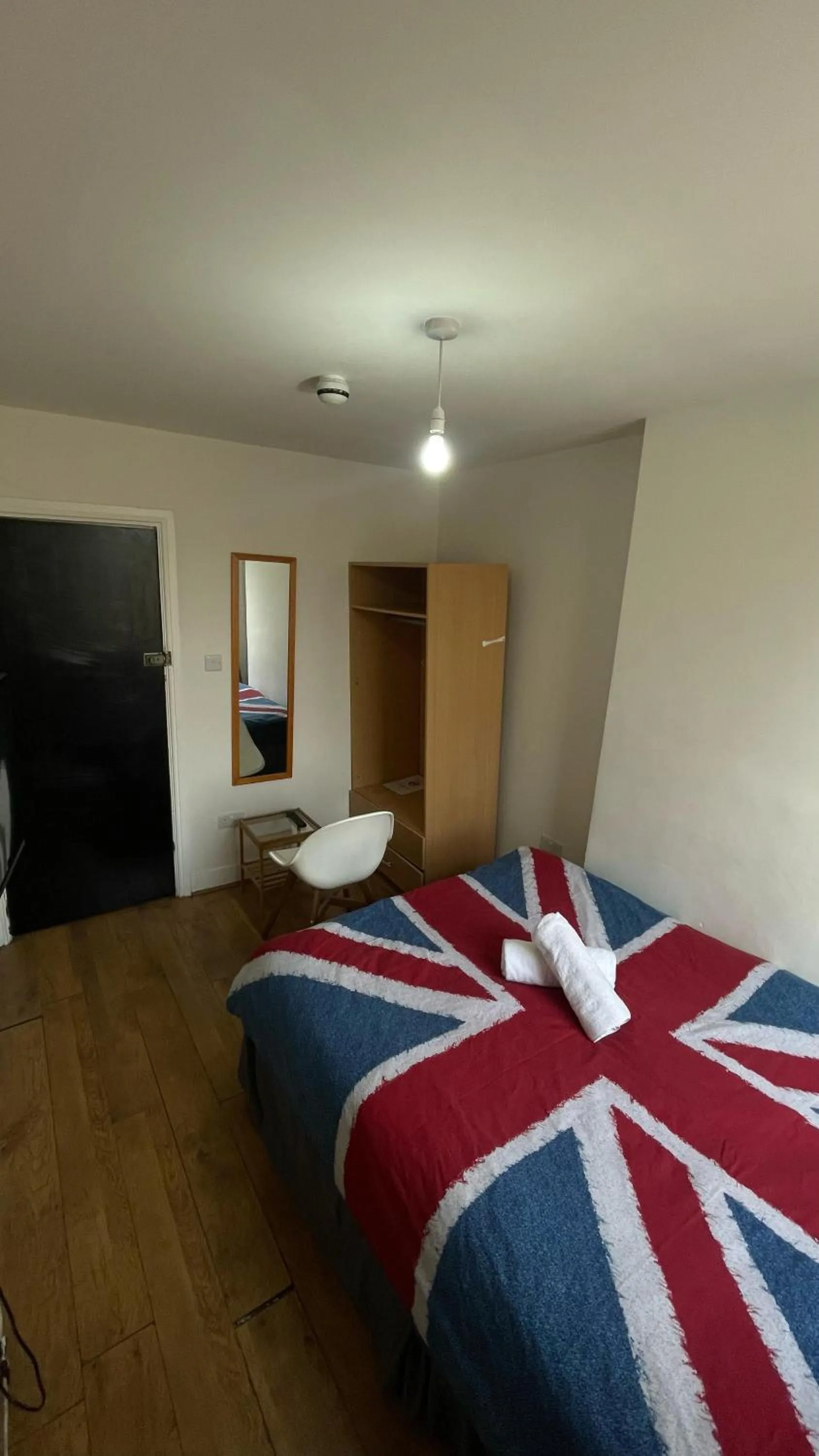 Photo of the whole room, Bed in Saint James Backpackers