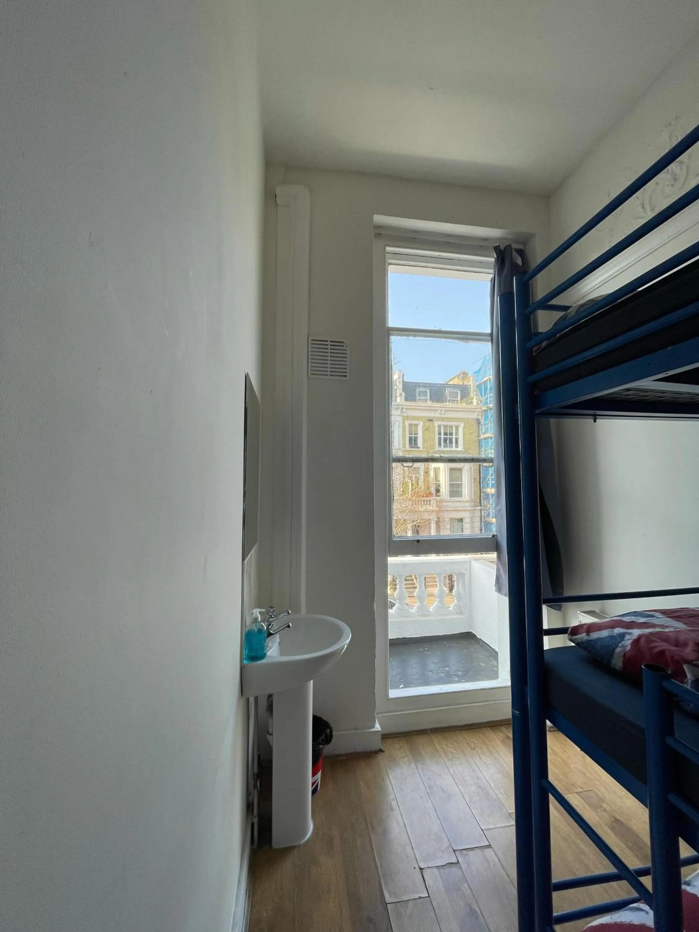 Bedroom, Bed in Saint James Backpackers