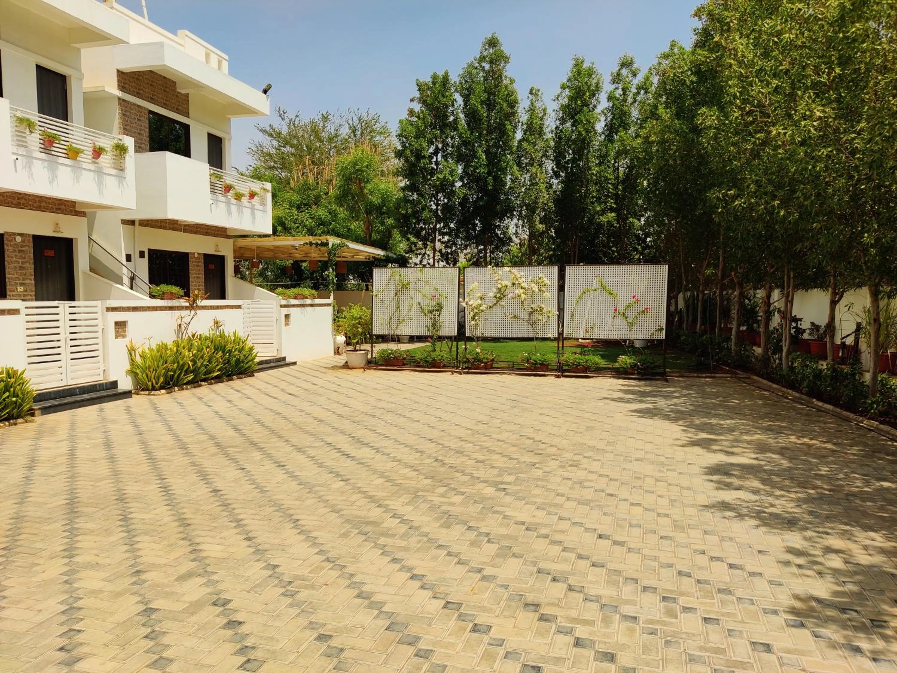 Daze Off Studio house