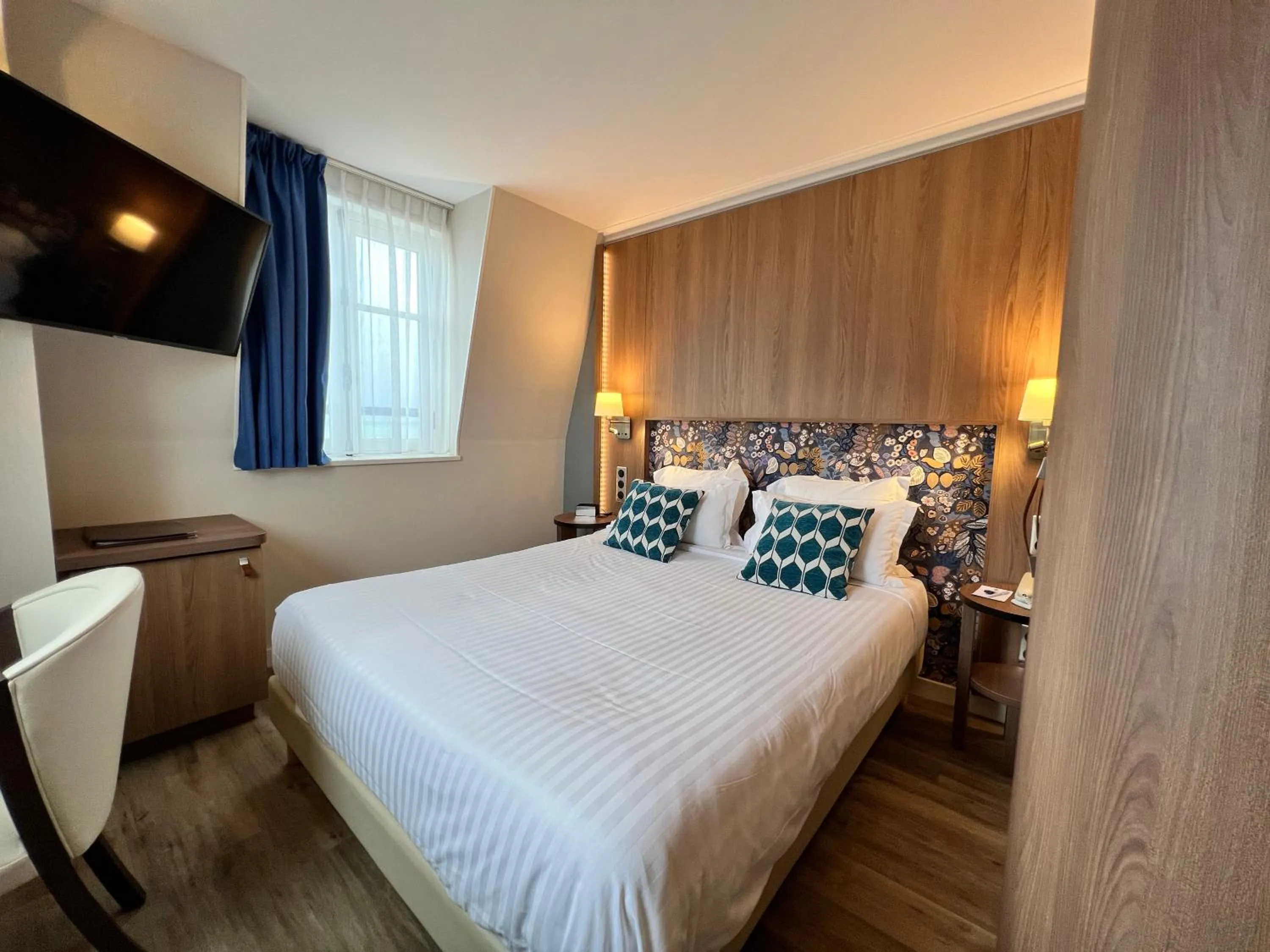 Photo of the whole room, Bed in Best Western Alexandra