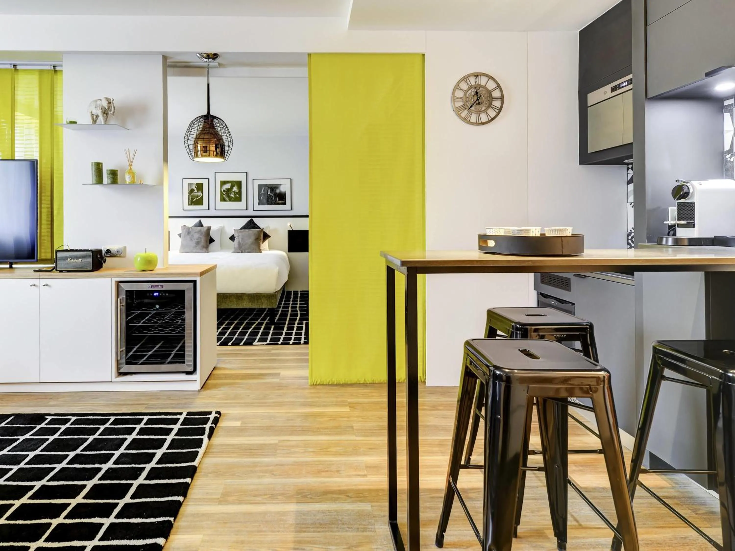 Bedroom in Novotel Paris Centre Bercy